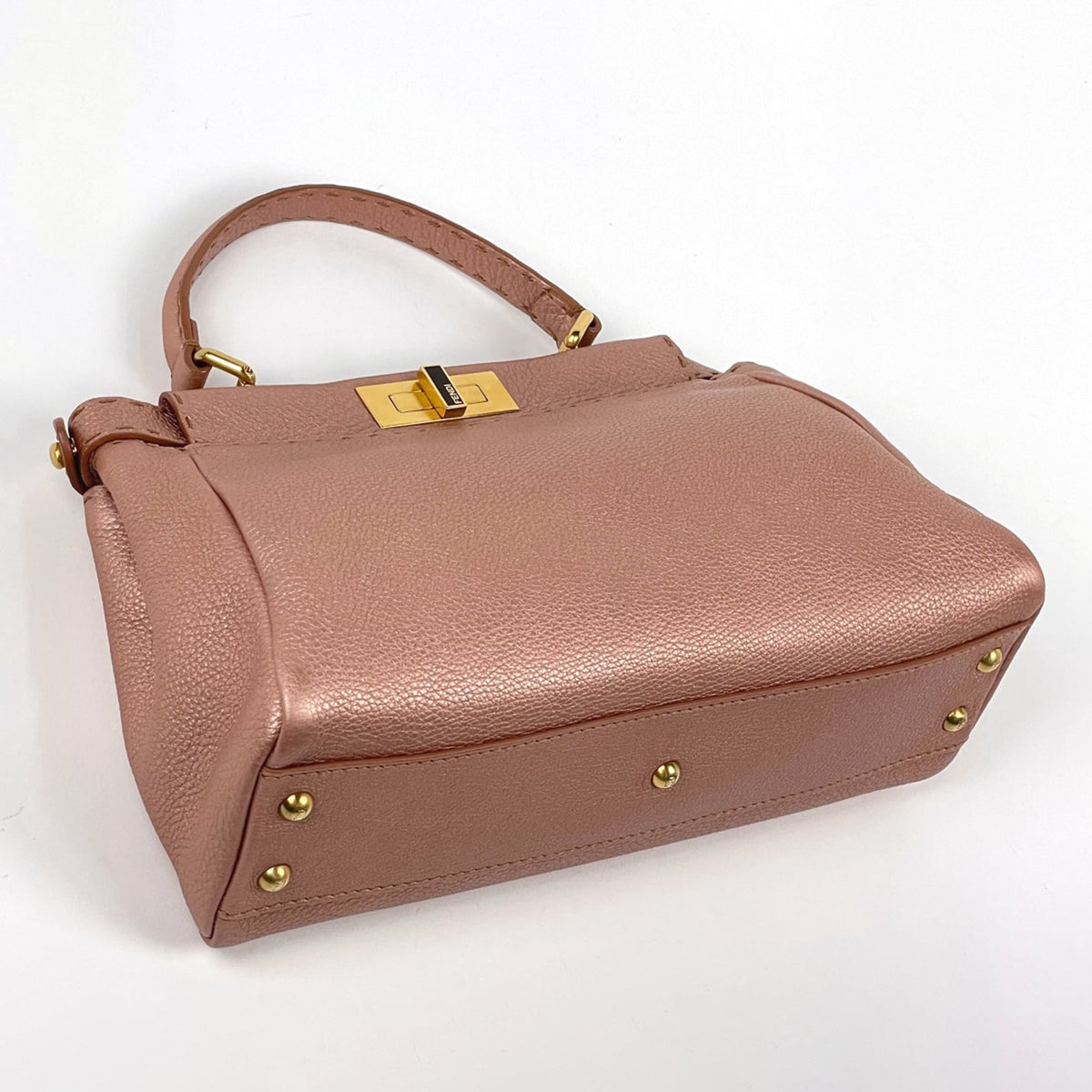 Fendi Salmon Pink Leather Handbag (Pre-Owned)