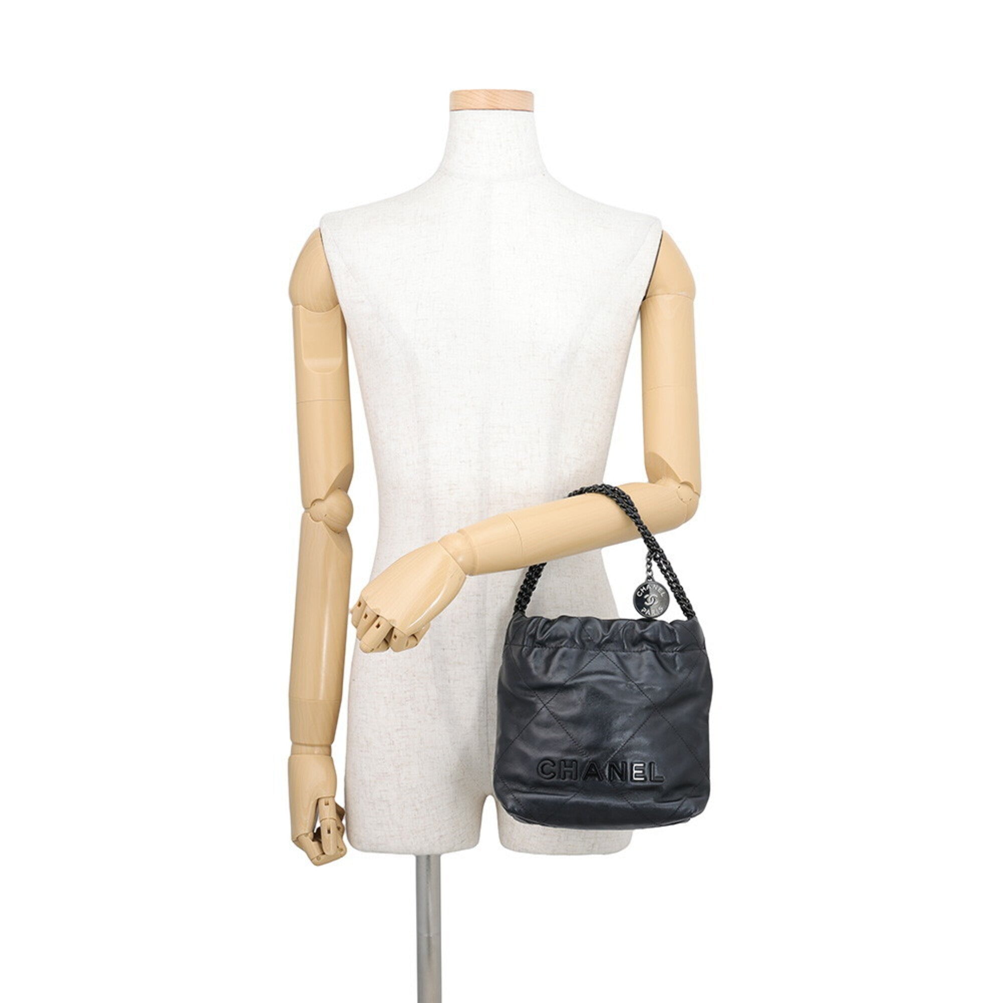 Chanel Black Handbag (Pre-Owned)