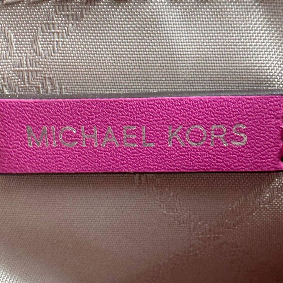 Michael Kors Pink Nylon Shoulder Bag (Pre-Owned)