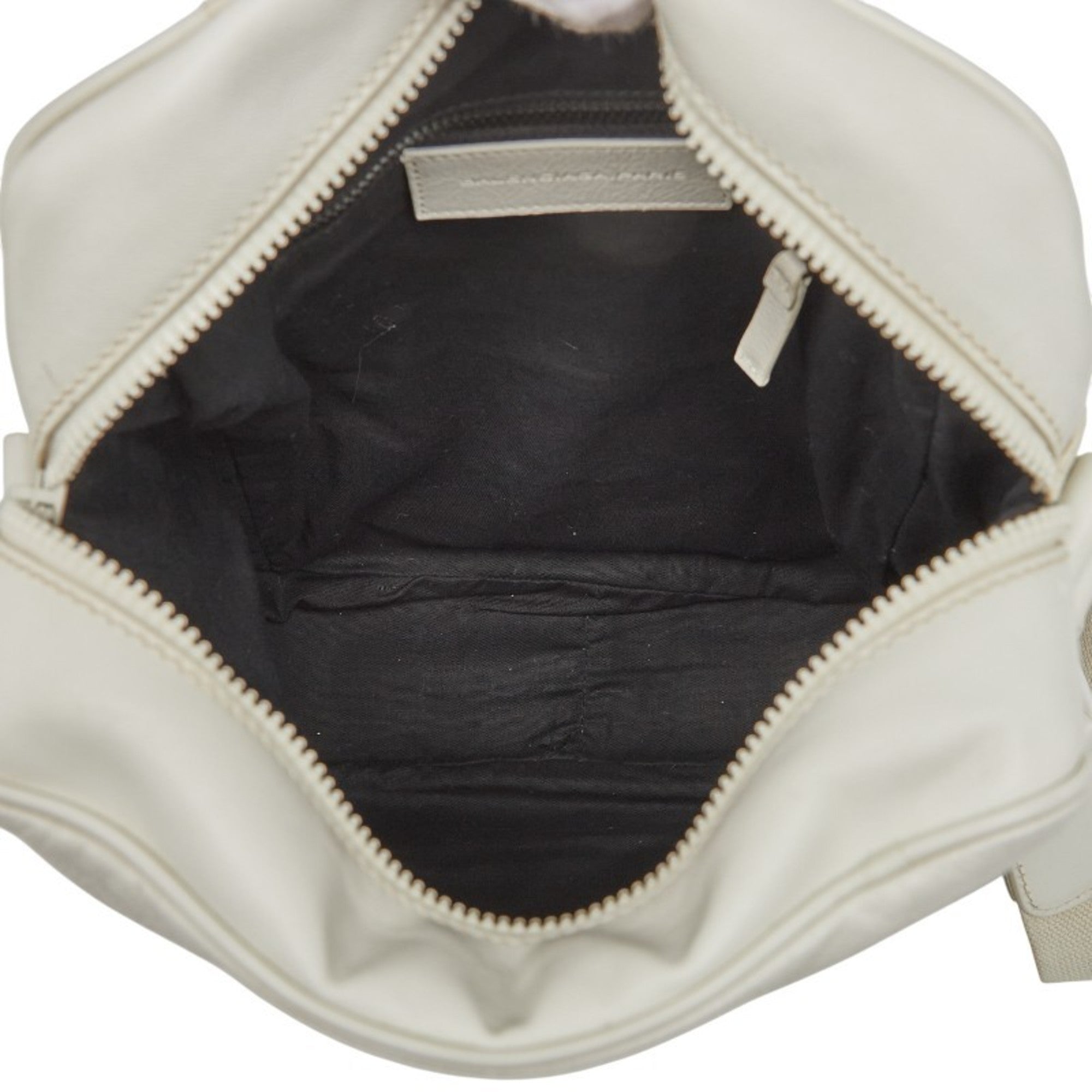 Balenciaga White Leather Shoulder Bag (Pre-Owned)