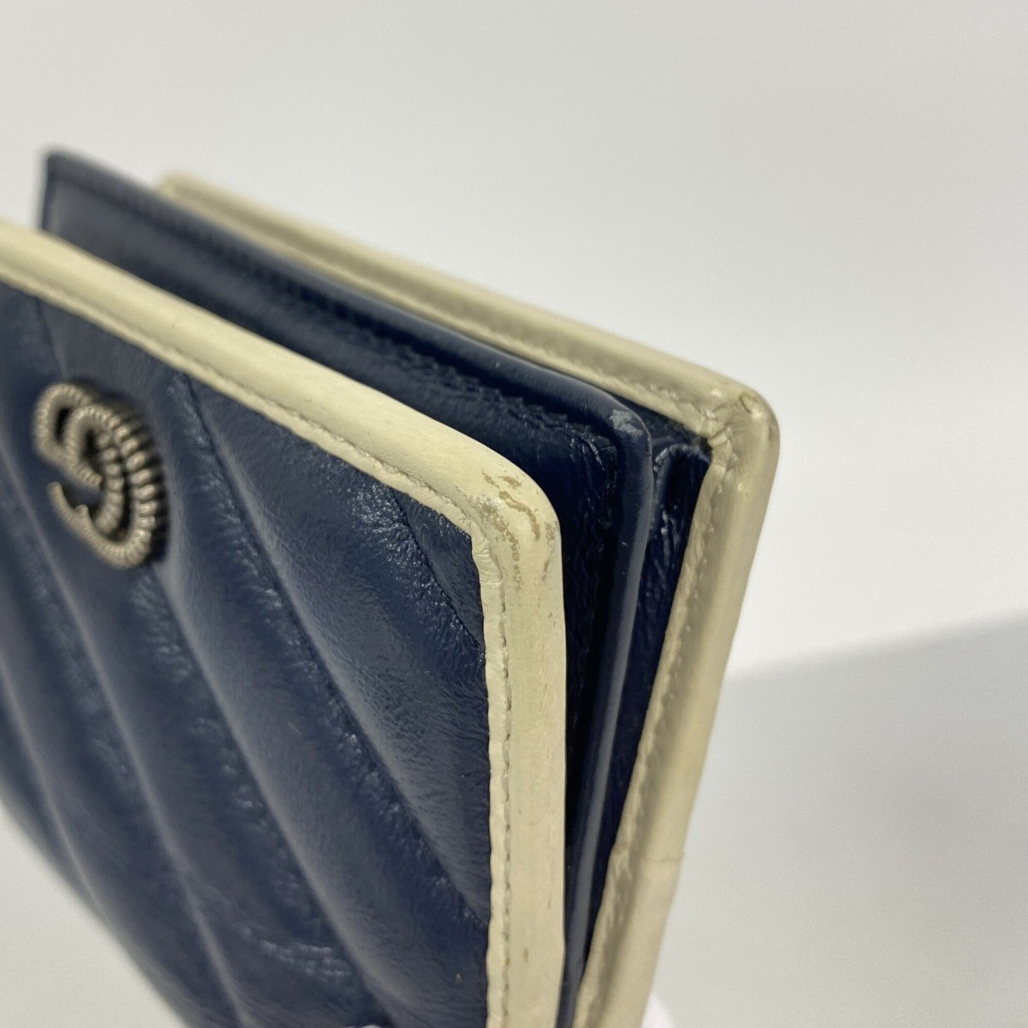 Gucci Navy White Leather Wallet (Bi-Fold) (Pre-Owned)