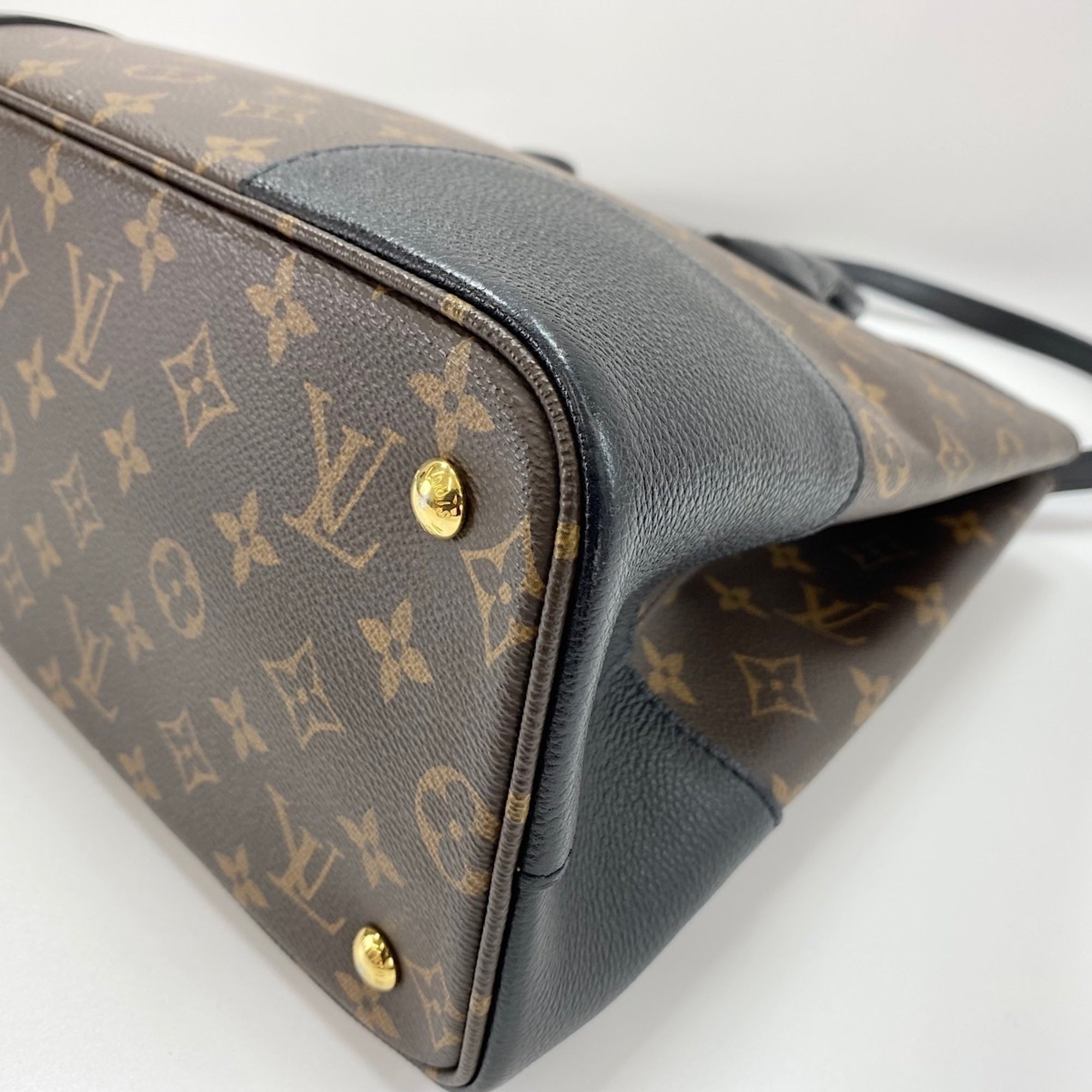 Louis Vuitton Brown Handbag (Pre-Owned)
