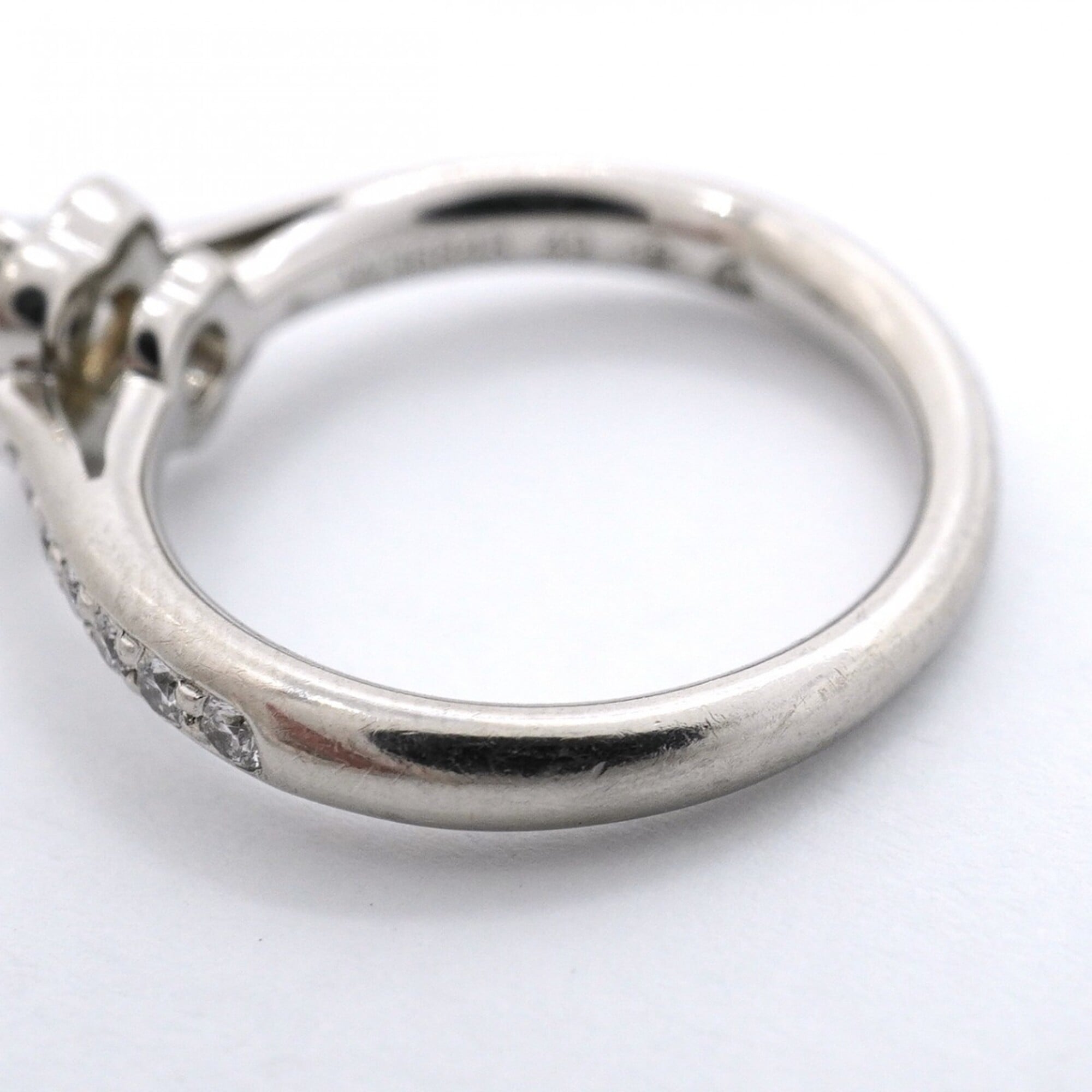 Chanel Platinum 950 Band Ring (Pre-Owned)