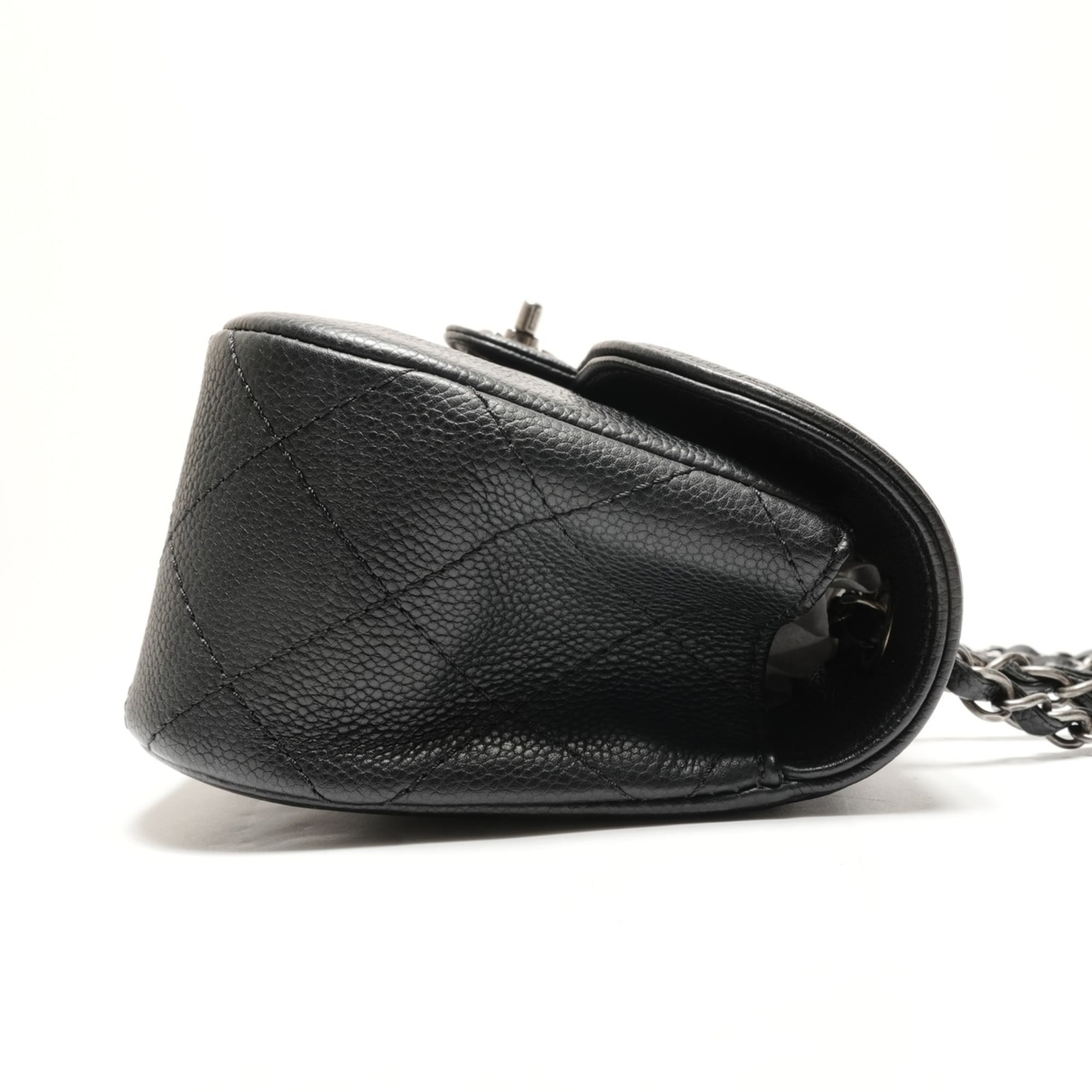 Chanel Black Shoulder Bag (Pre-Owned)