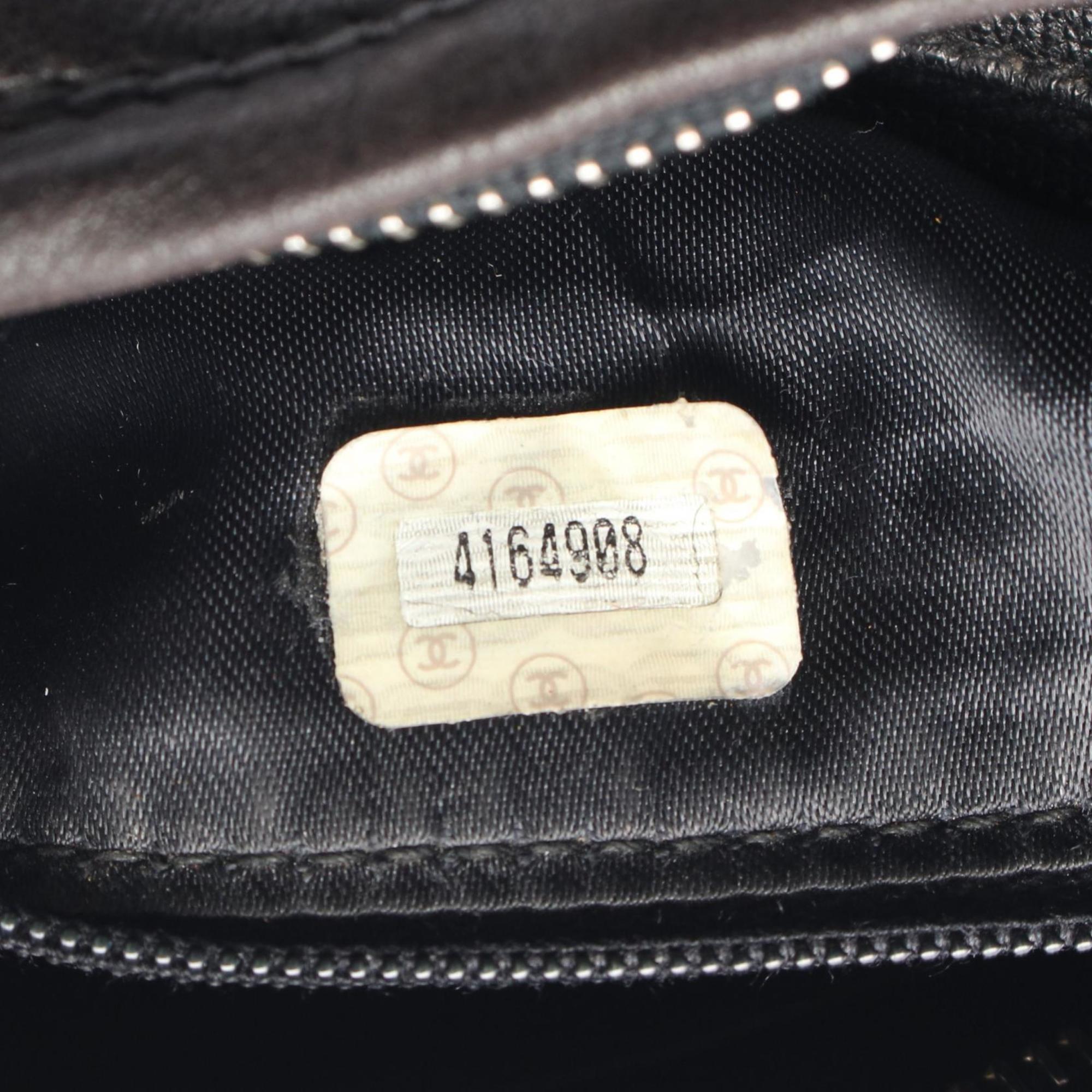 Chanel Black Leather Shoulder Bag (Pre-Owned)