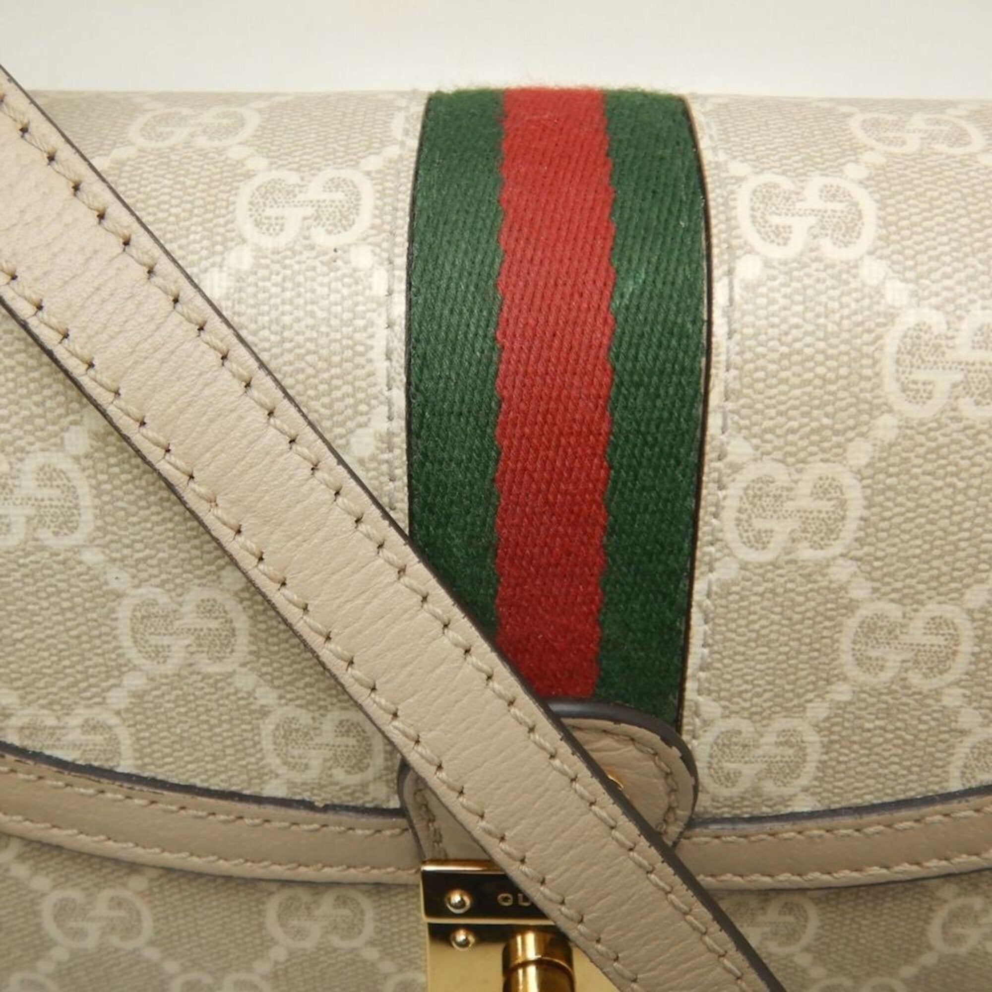 Gucci Beige Gg Supreme Handbag (Pre-Owned)