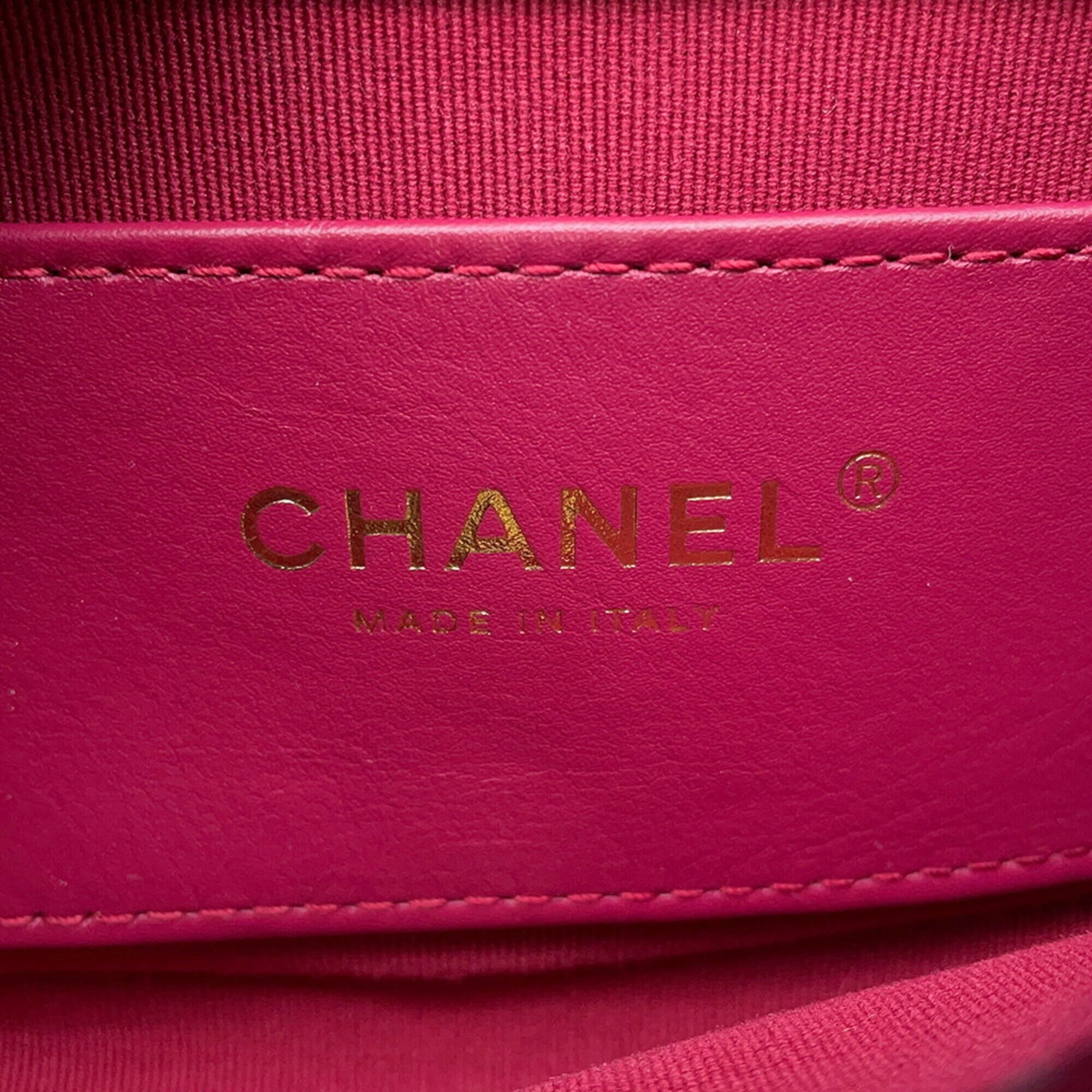 Chanel Black Suede Leather Shoulder Bag (Pre-Owned)