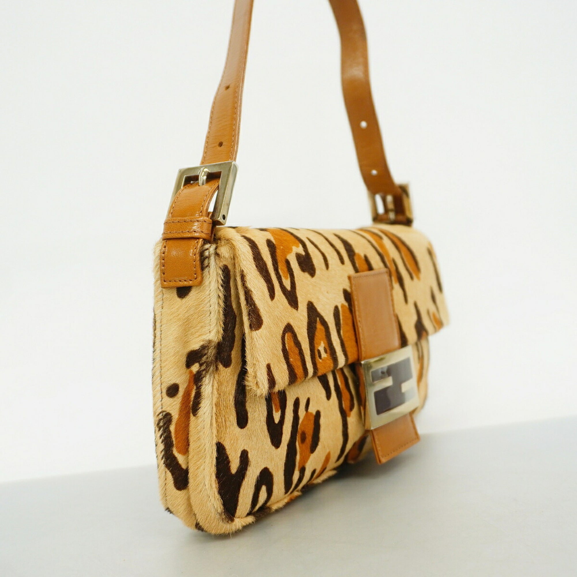 Fendi Beige Brown Handbag (Pre-Owned)