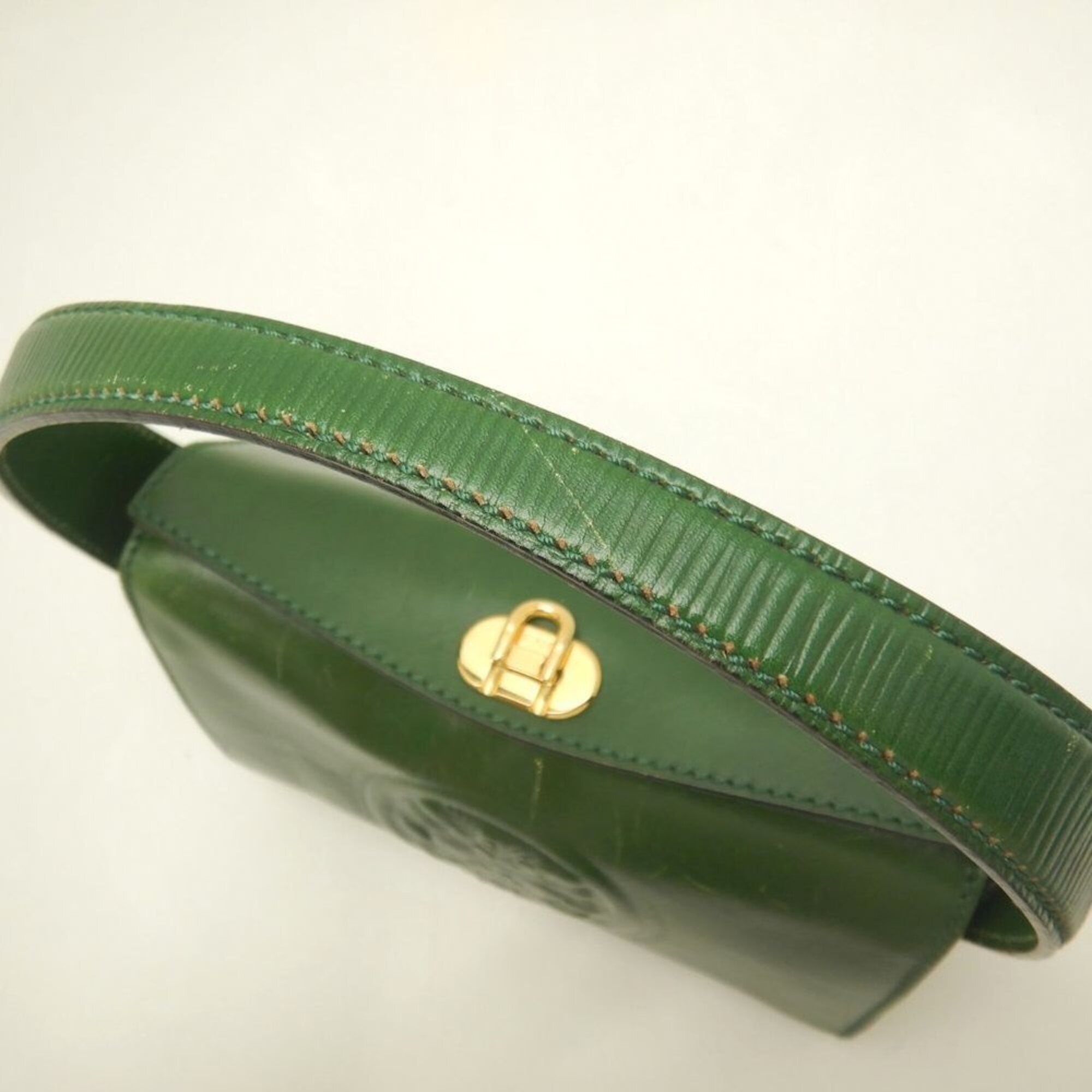 Fendi Green Leather Handbag (Pre-Owned)
