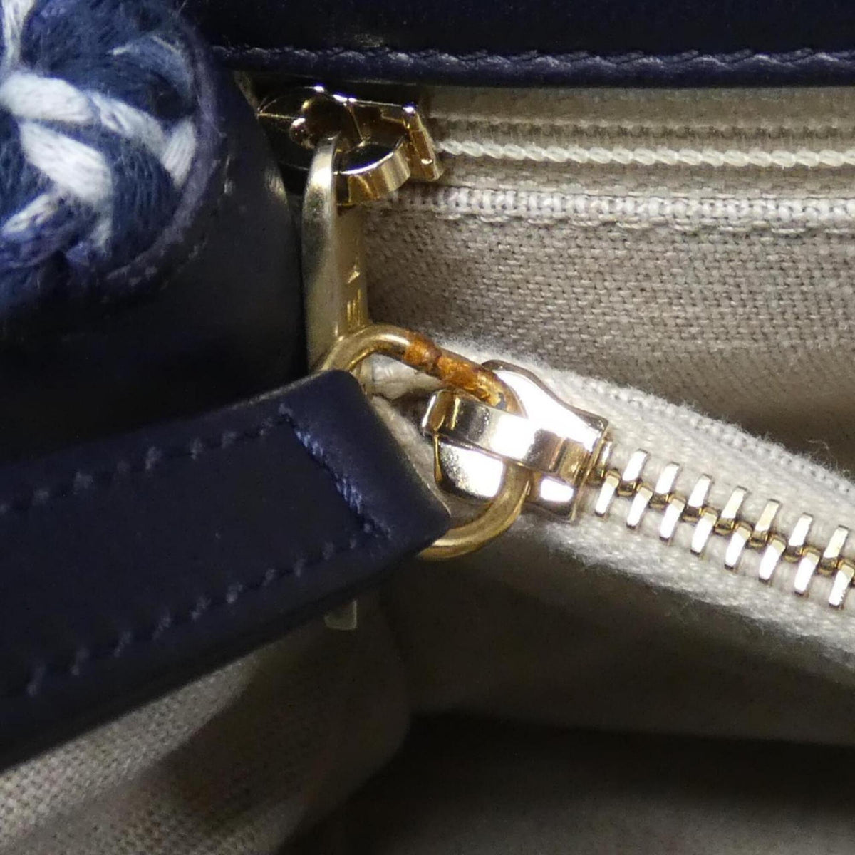 Chanel Navy Tweed Leather Handbag (Pre-Owned)