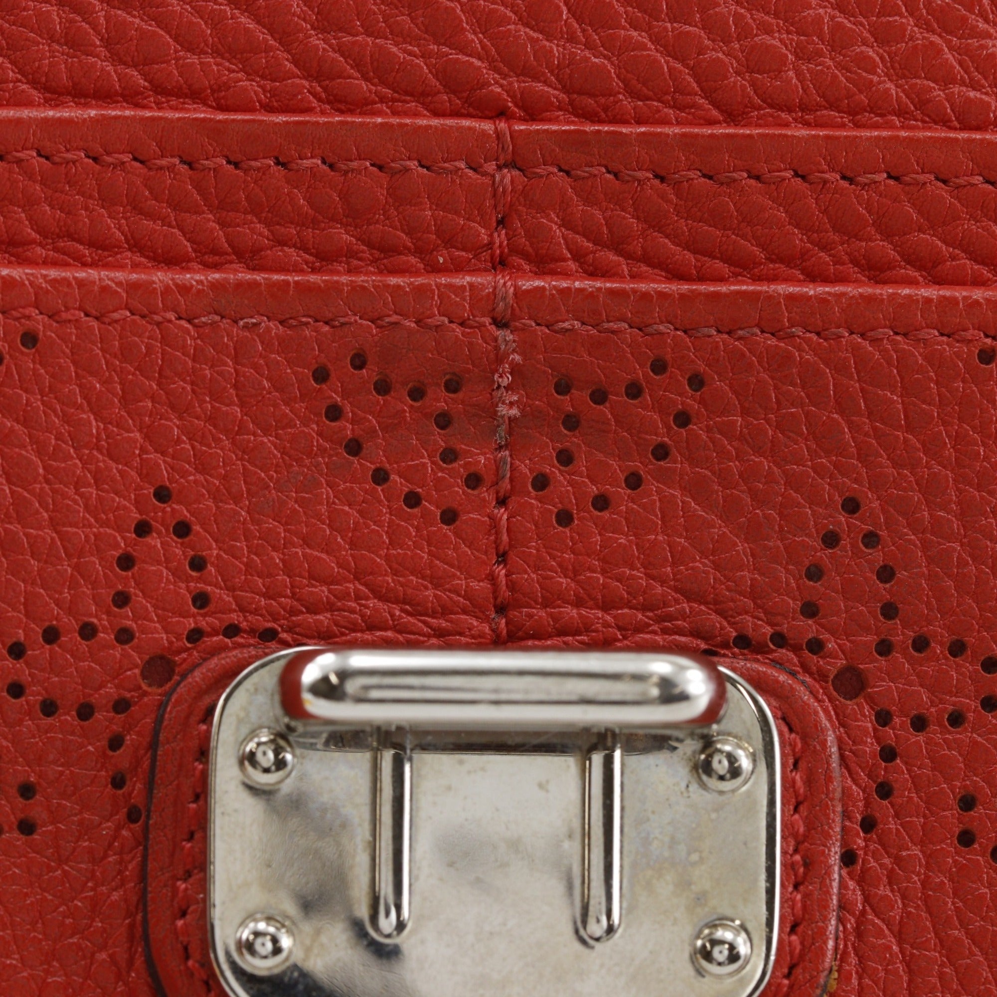 Louis Vuitton Red Color Monogram Mahina Leather Long Wallet (Bi-Fold) (Pre-Owned)