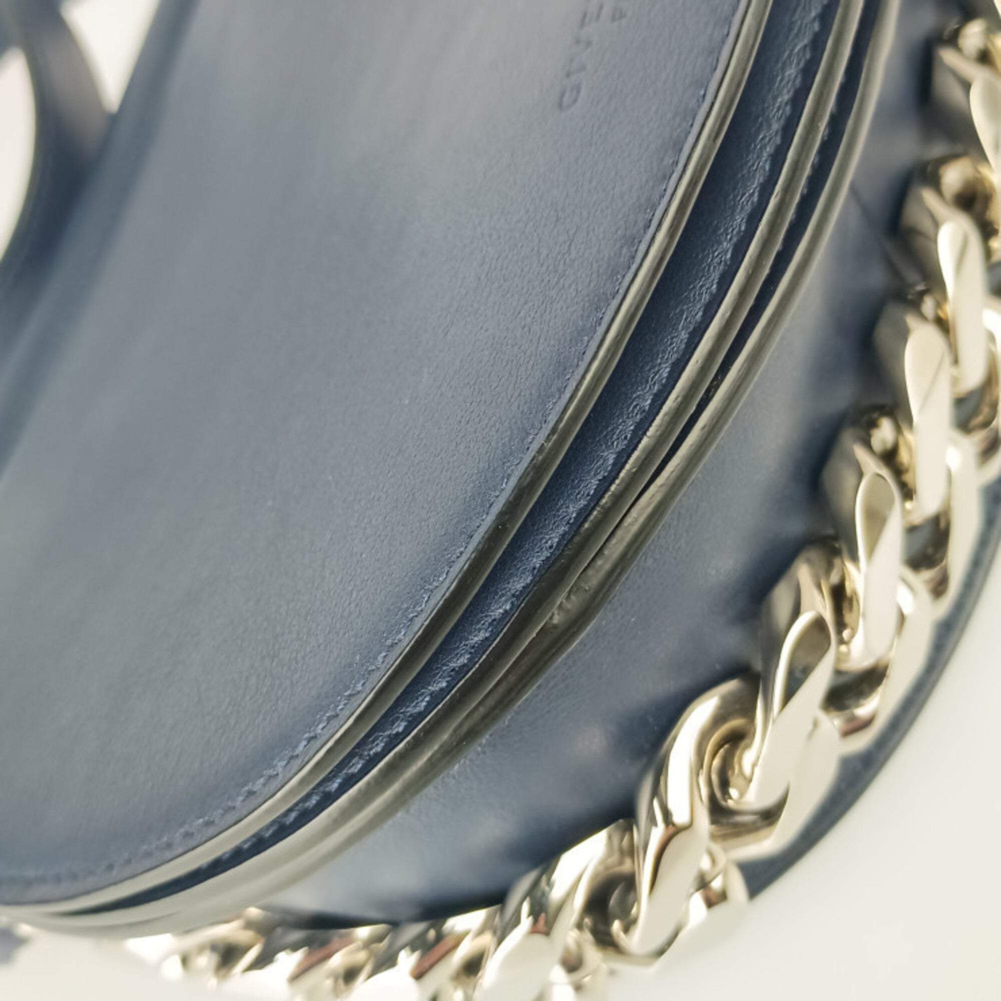 Givenchy Navy Leather Shoulder Bag (Pre-Owned)