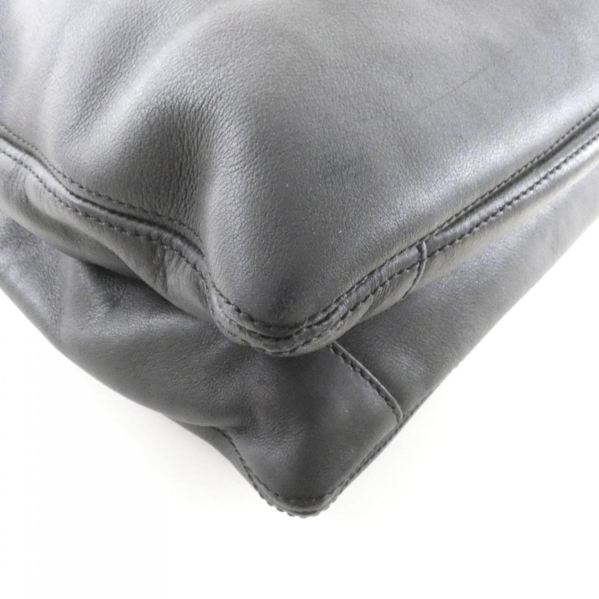 Chanel Black Leather Handbag (Pre-Owned)