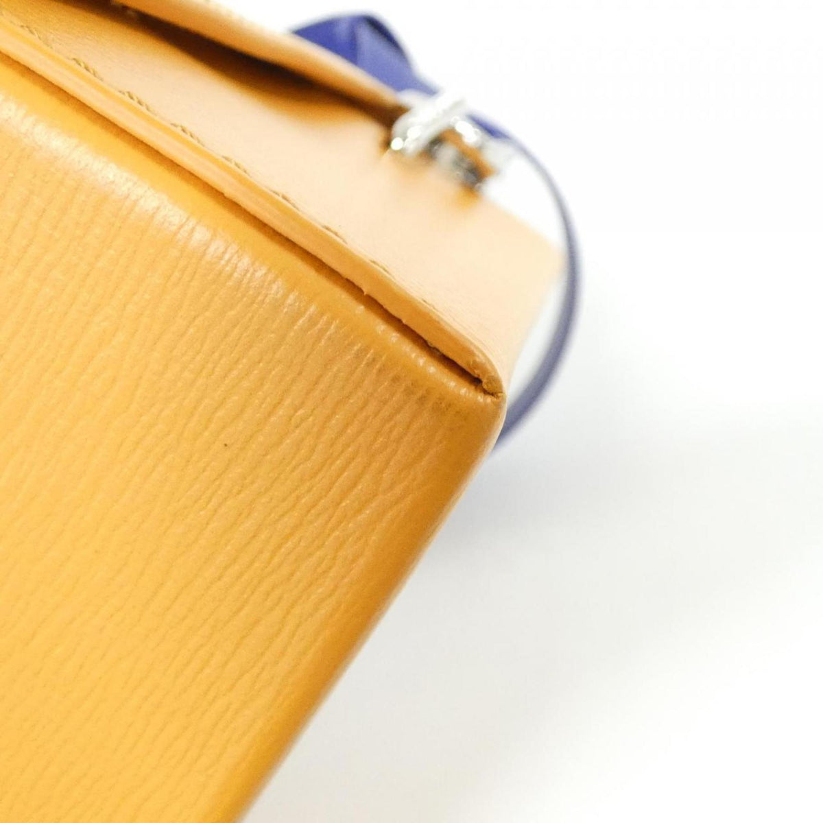 Louis Vuitton Saffron Leather Handbag (Pre-Owned)