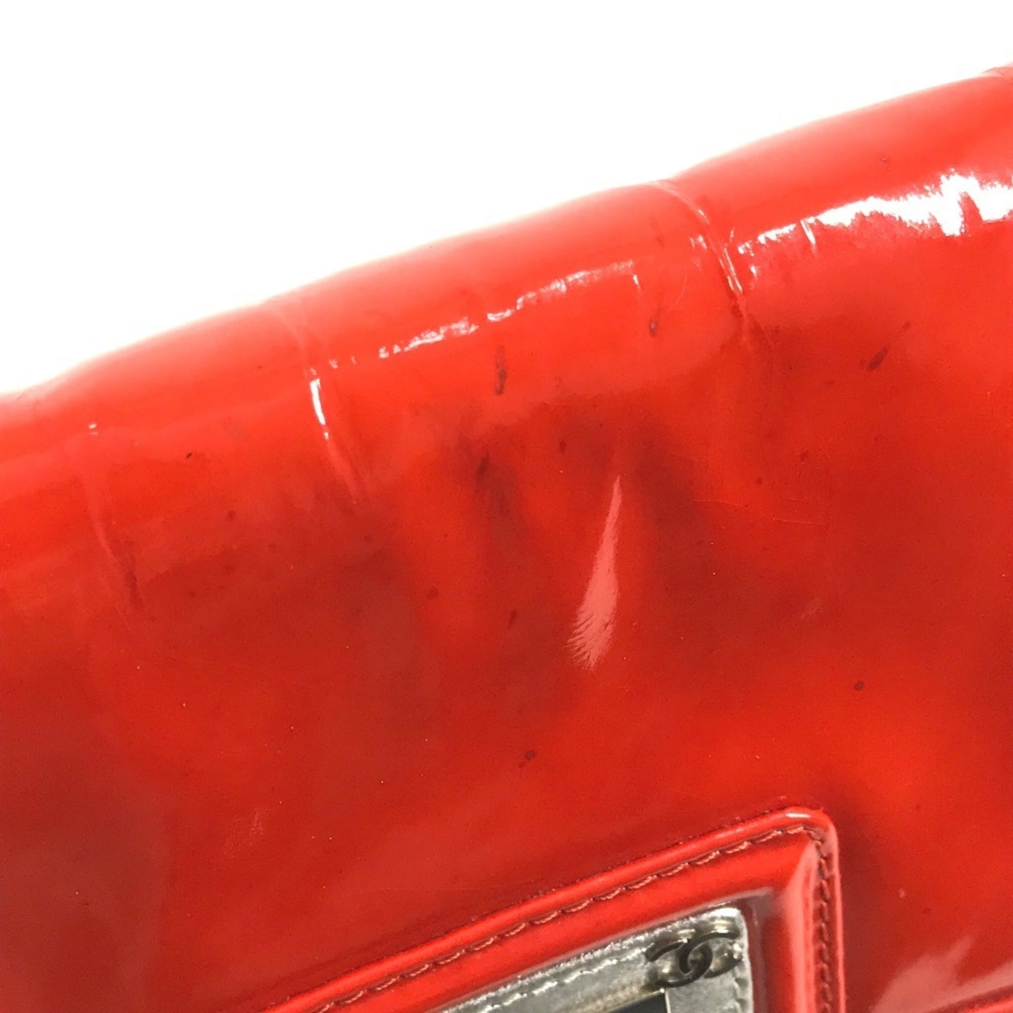Chanel Orange Red Color Patent Leather Shoulder Bag (Pre-Owned)