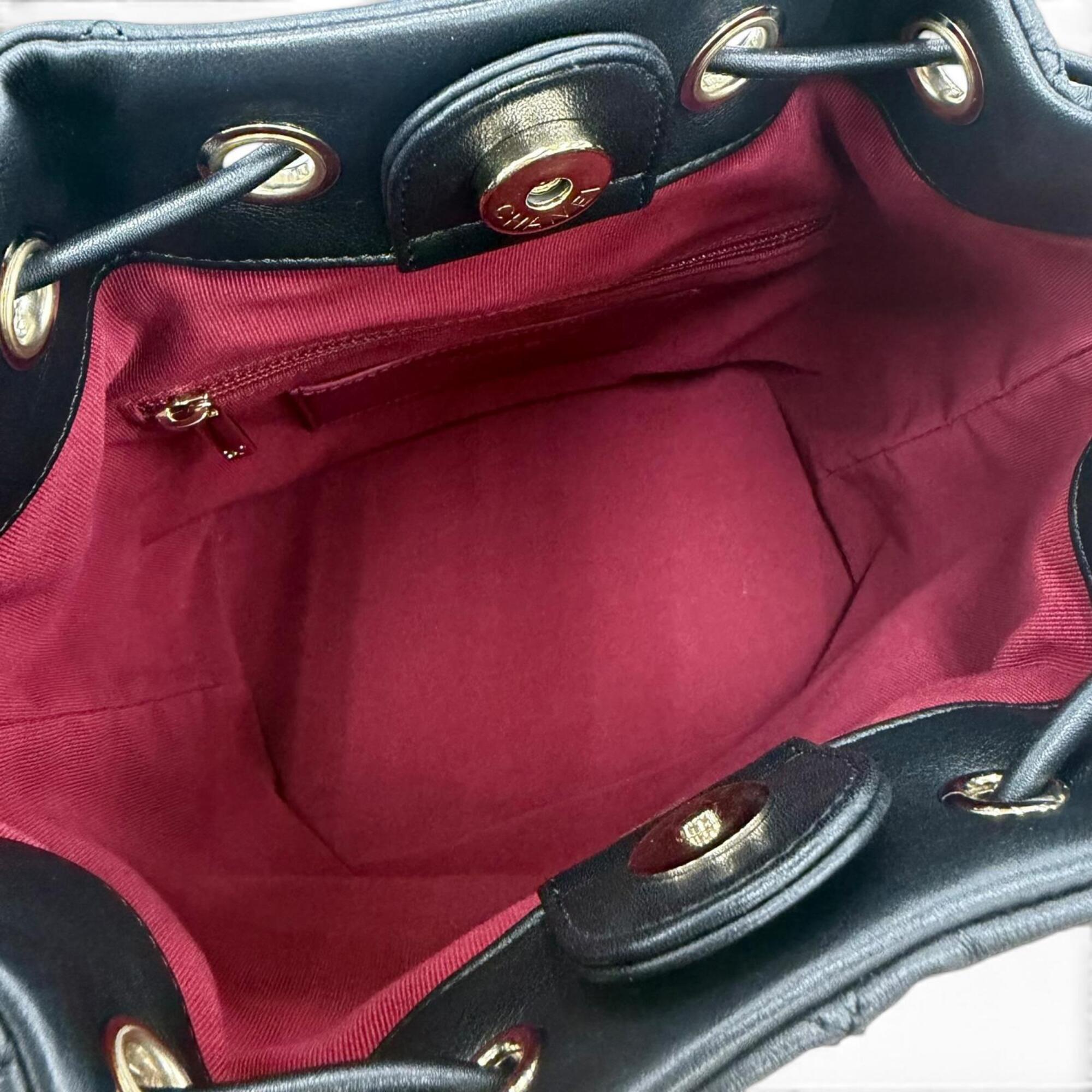 Chanel Black Leather Backpack (Pre-Owned)