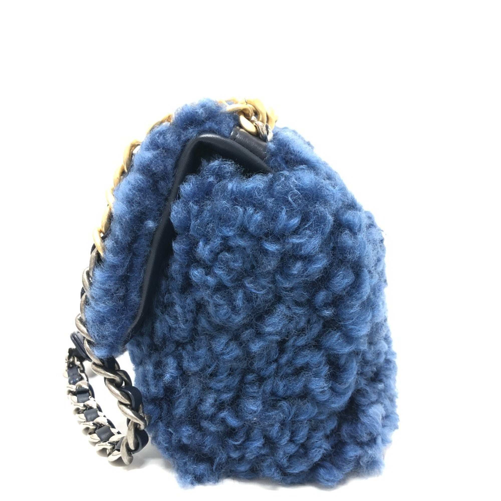 Chanel Blue Shoulder Bag (Pre-Owned)