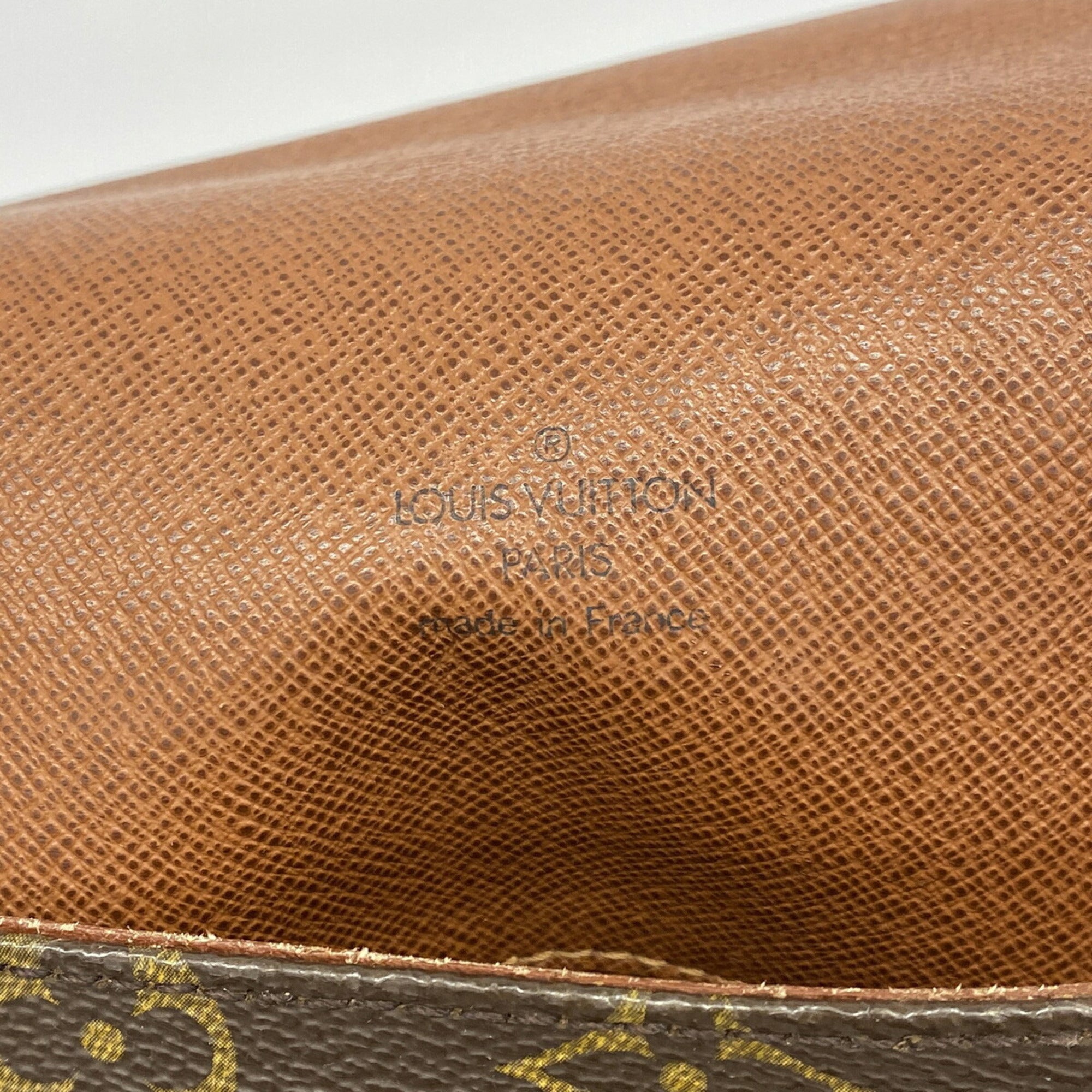 Louis Vuitton Brown Shoulder Bag (Pre-Owned)