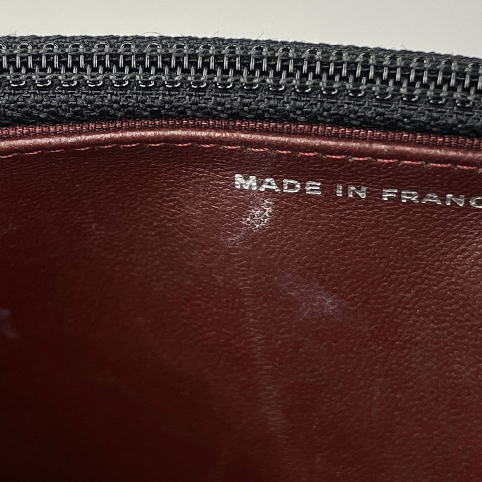 Chanel Black Leather Shoulder Bag (Pre-Owned)