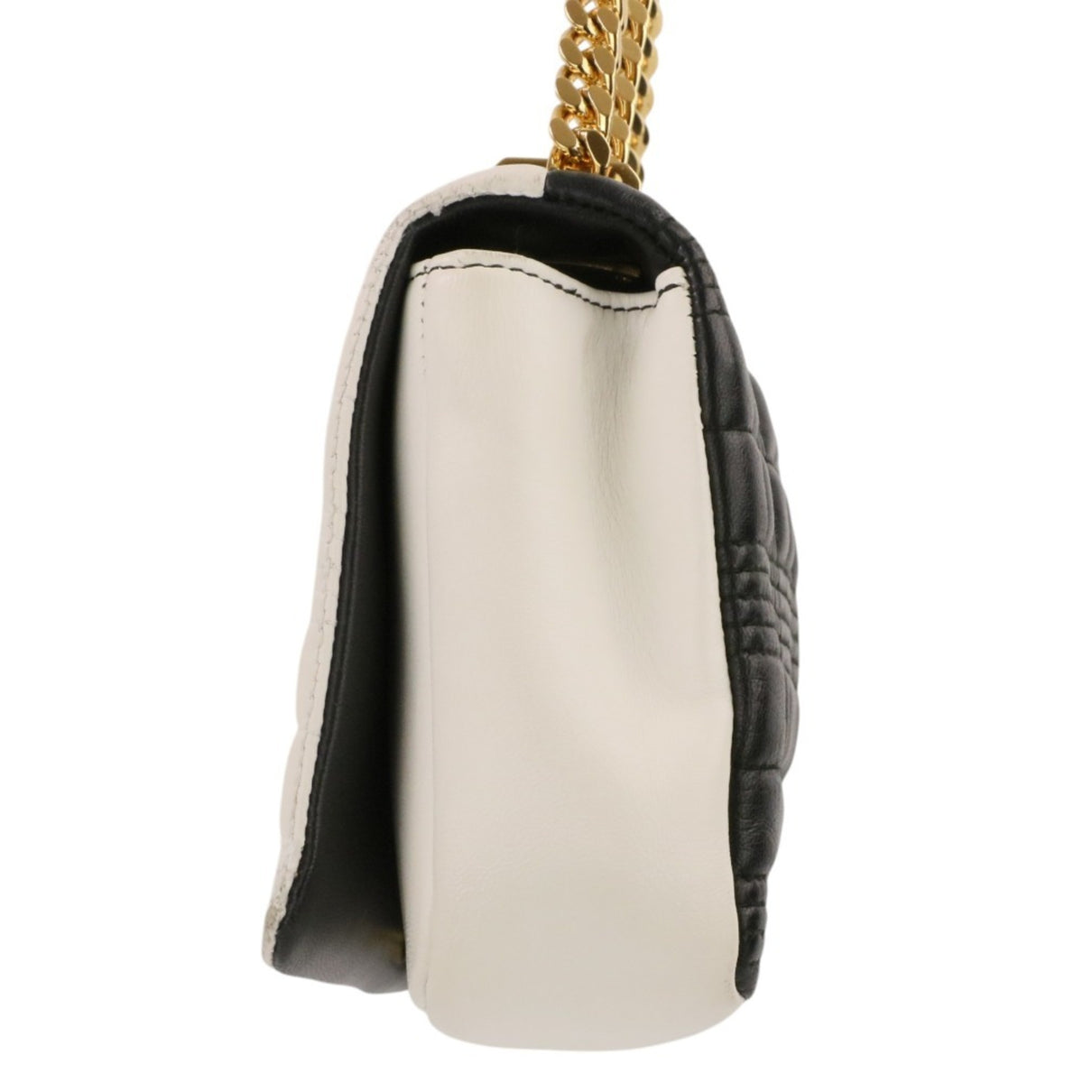 Burberry Black White Quilting Shoulder Bag (Pre-Owned)