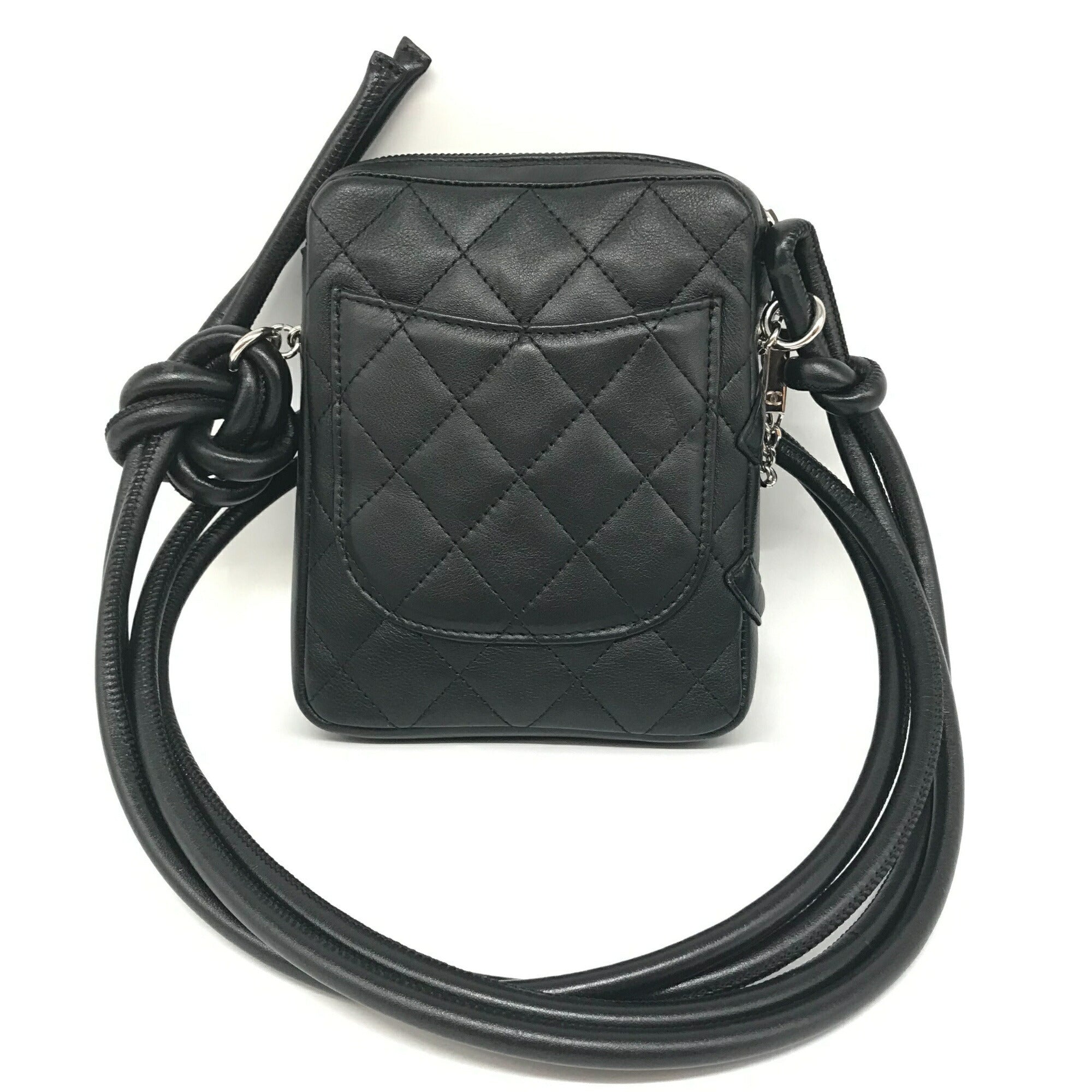 Chanel Black Leather Pochette Shoulder Bag (Pre-Owned)