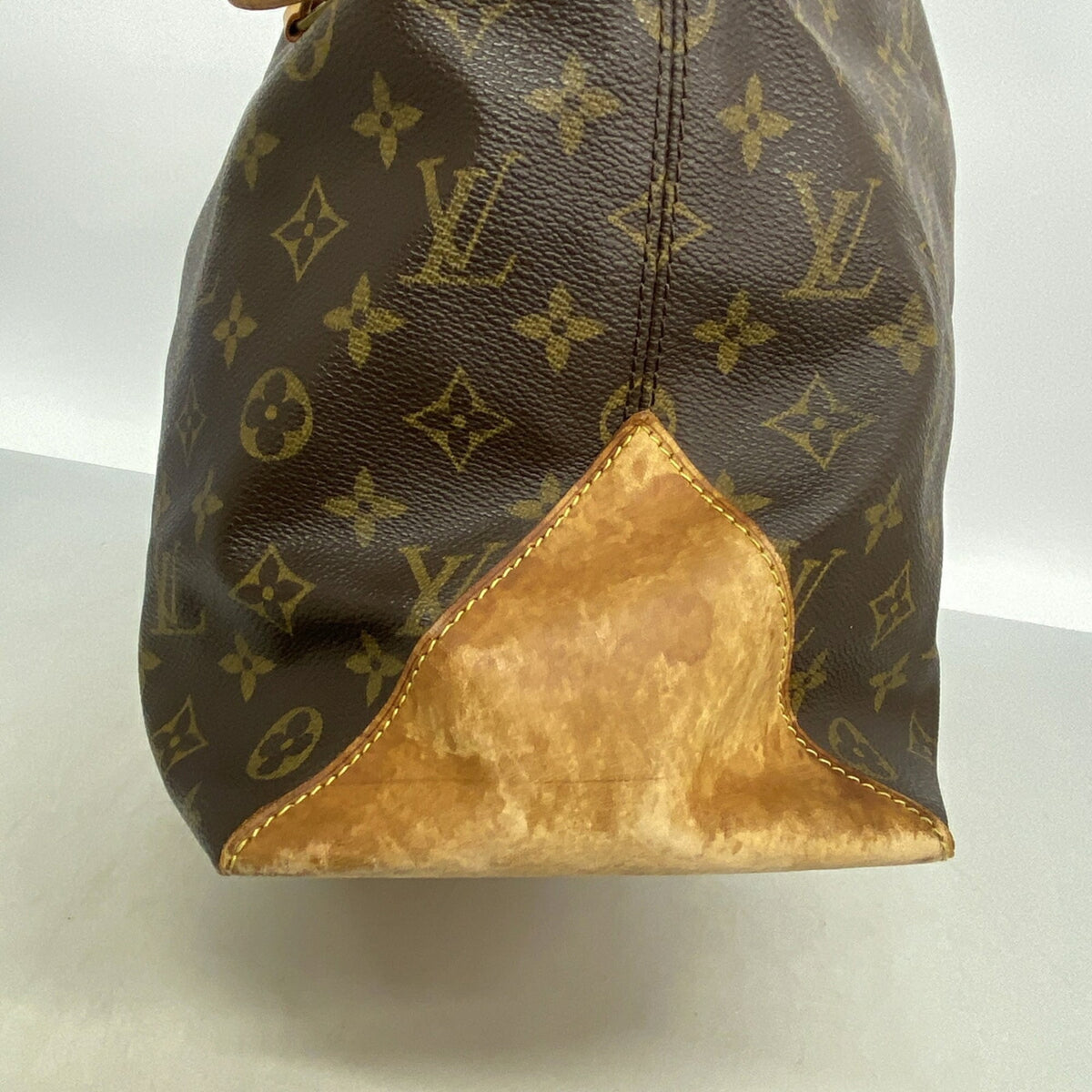 Louis Vuitton Brown Tote Bag (Pre-Owned)
