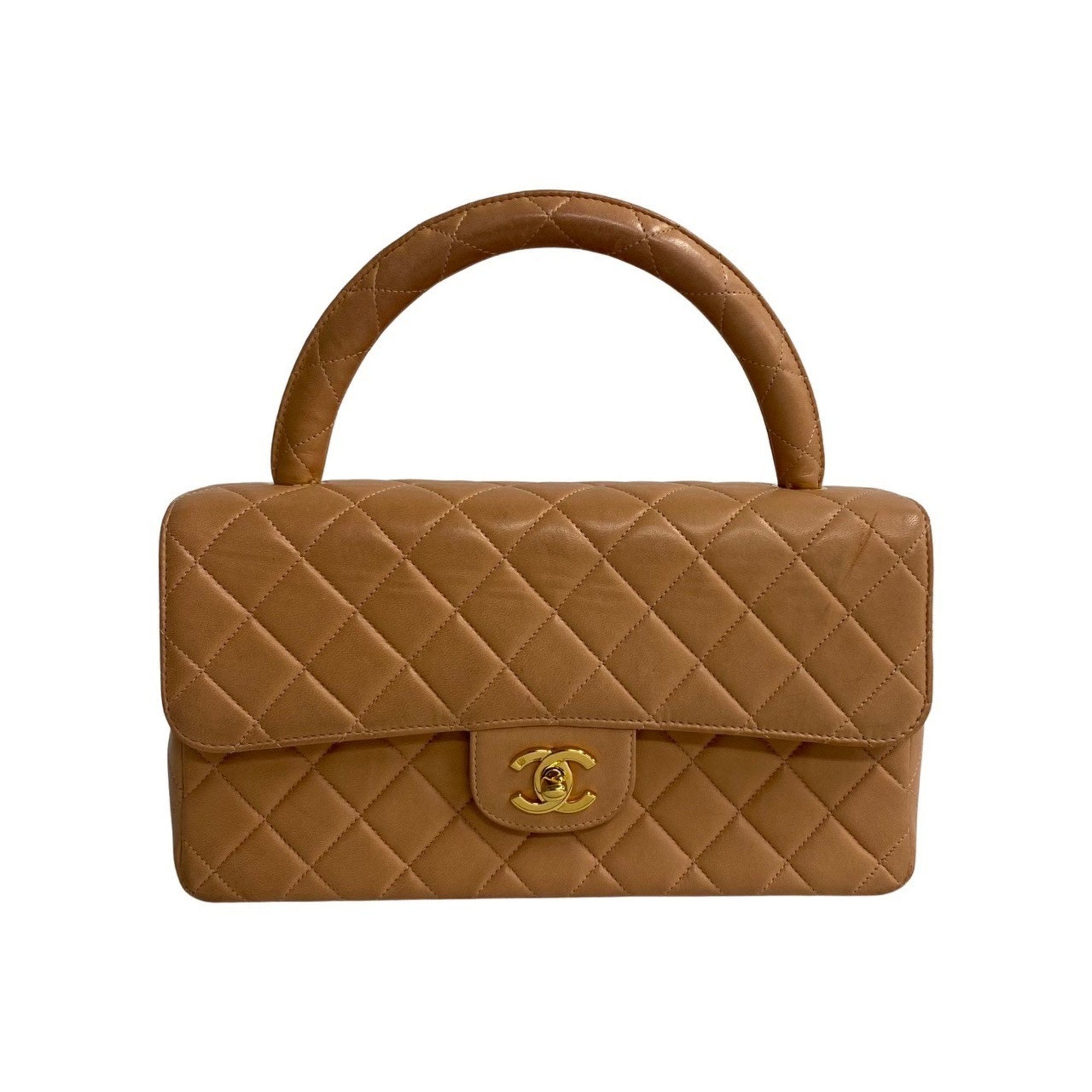 Chanel Pink Leather Handbag (Pre-Owned)