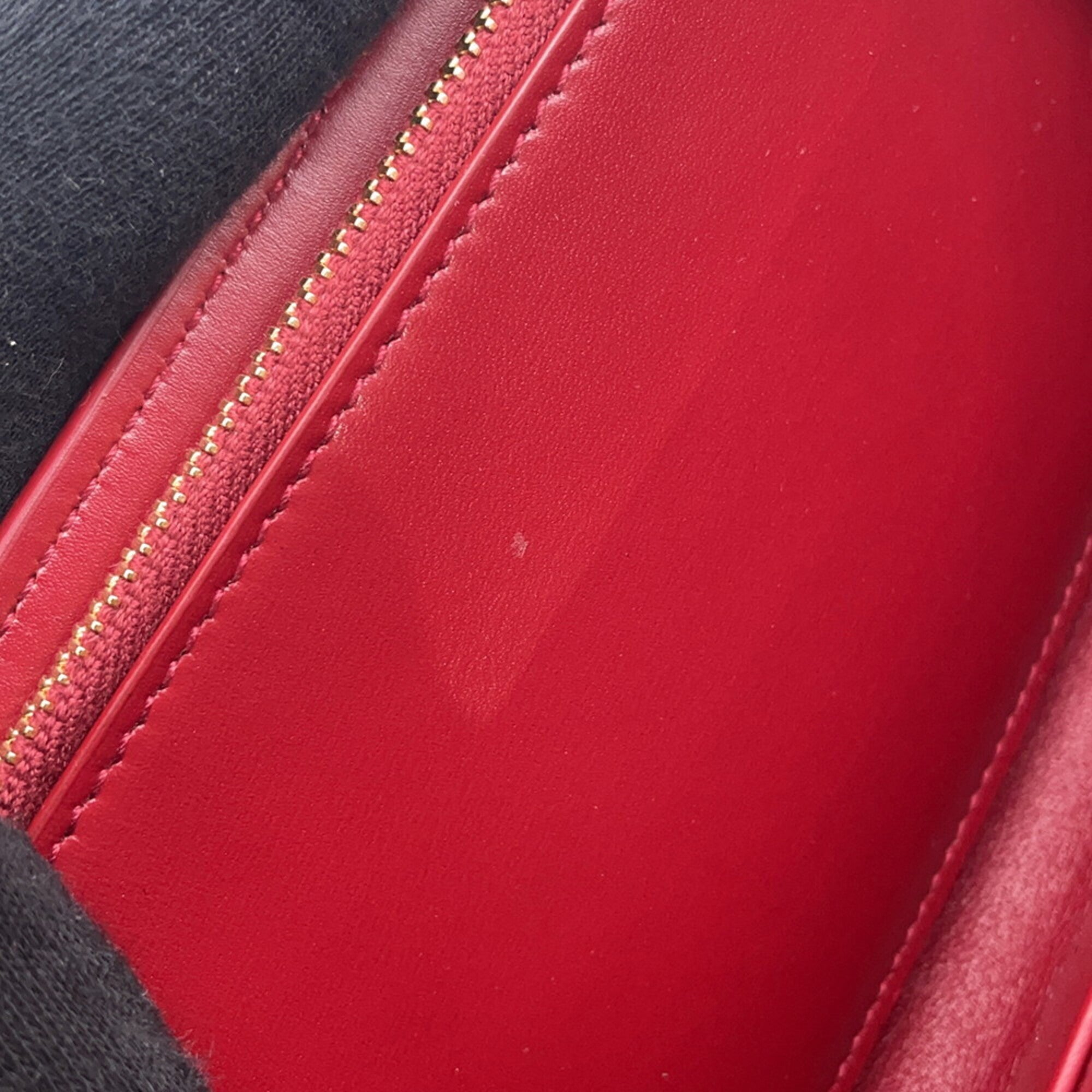 Yves Saint Laurent Red Color Leather Chain/Shoulder Wallet (Pre-Owned)