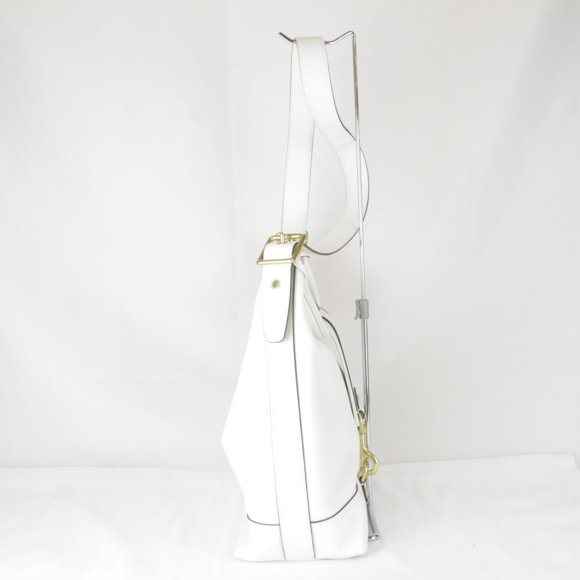 Coach White Leather Shoulder Bag (Pre-Owned)