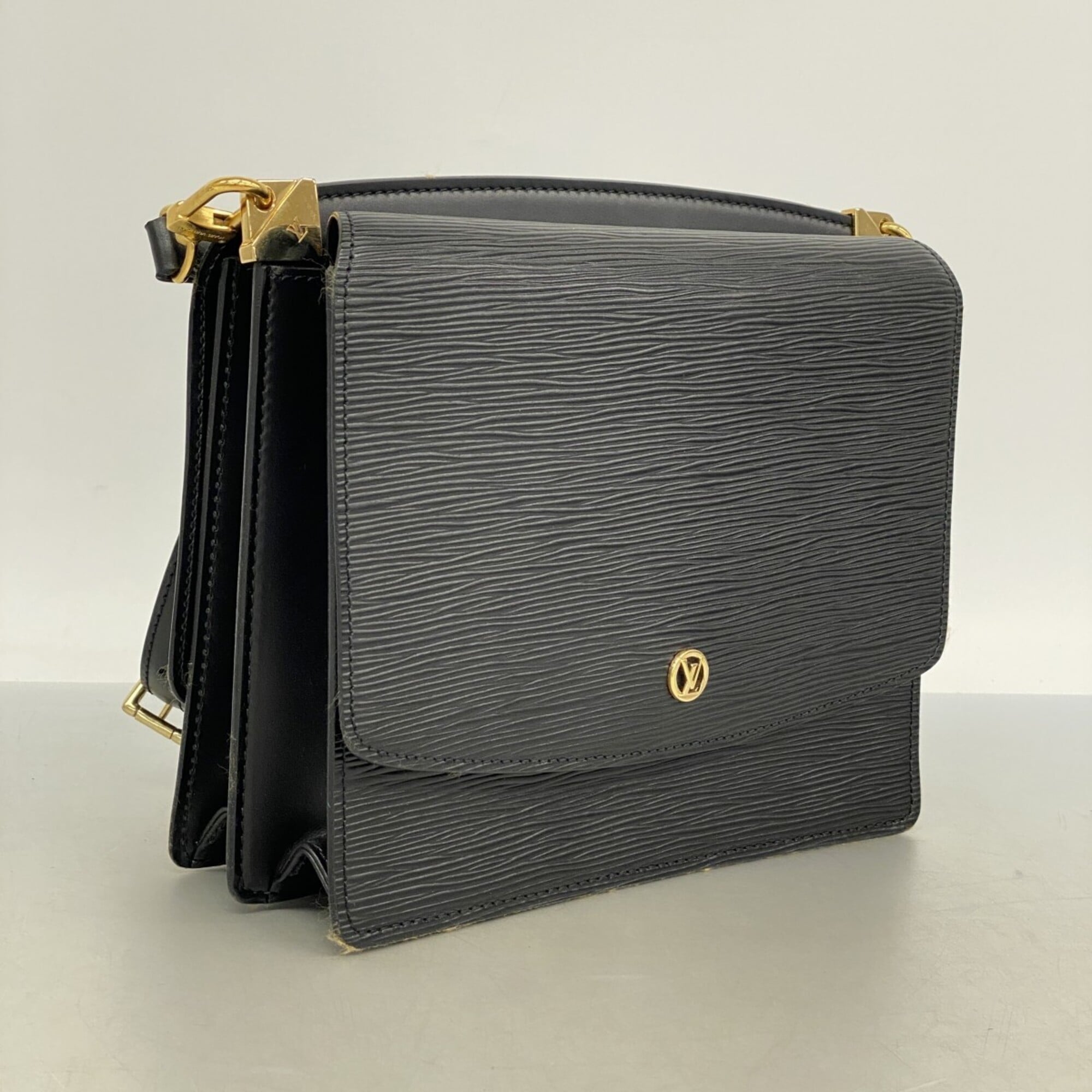 Louis Vuitton Noir Shoulder Bag (Pre-Owned)