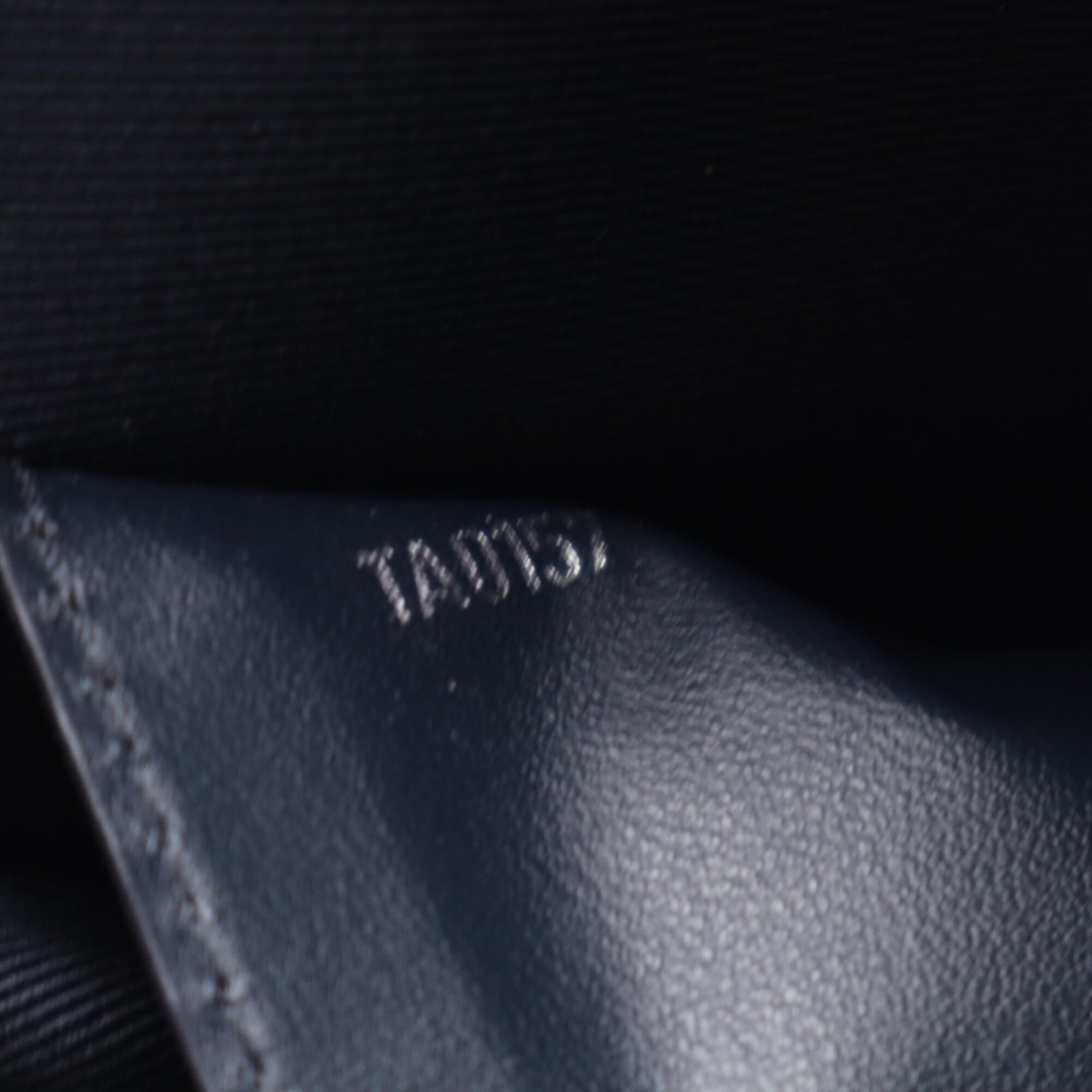 Louis Vuitton Black Navy White Leather Clutch Bag (Pre-Owned)