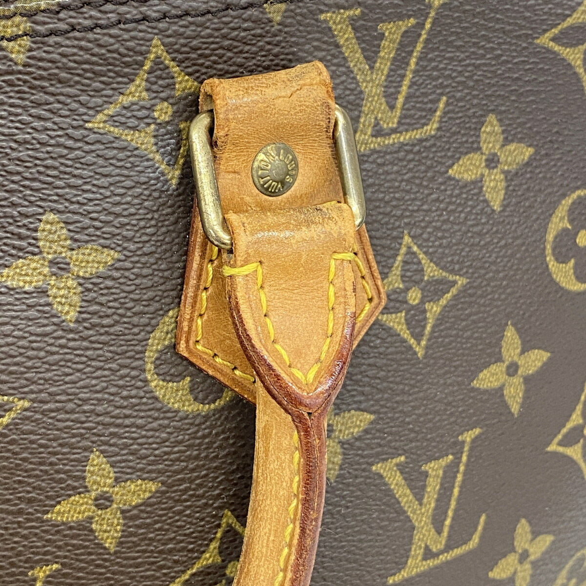 Louis Vuitton Brown Handbag (Pre-Owned)