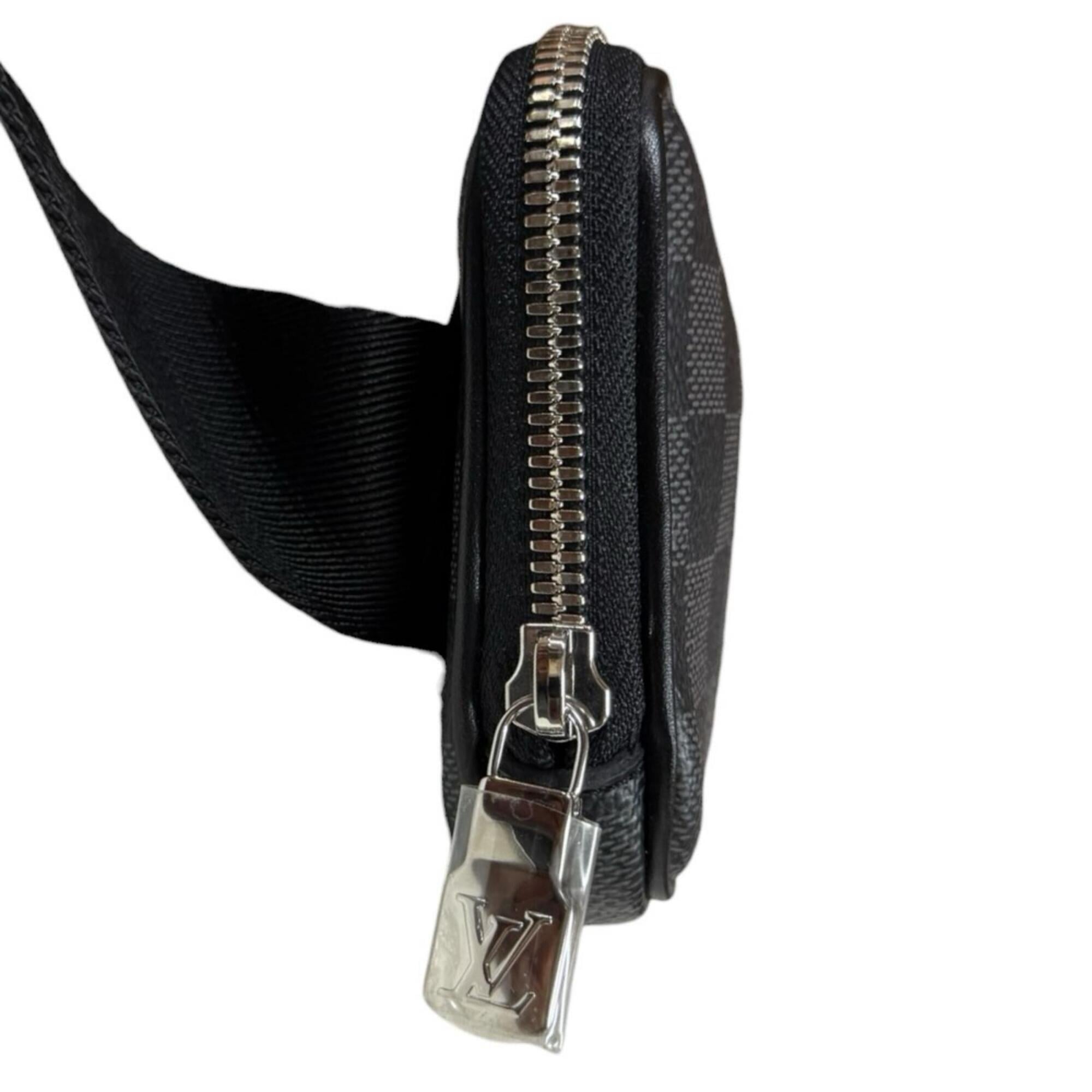 Louis Vuitton Black Gray Damier Graphite Canvas Pouch Shoulder Bag (Pre-Owned)