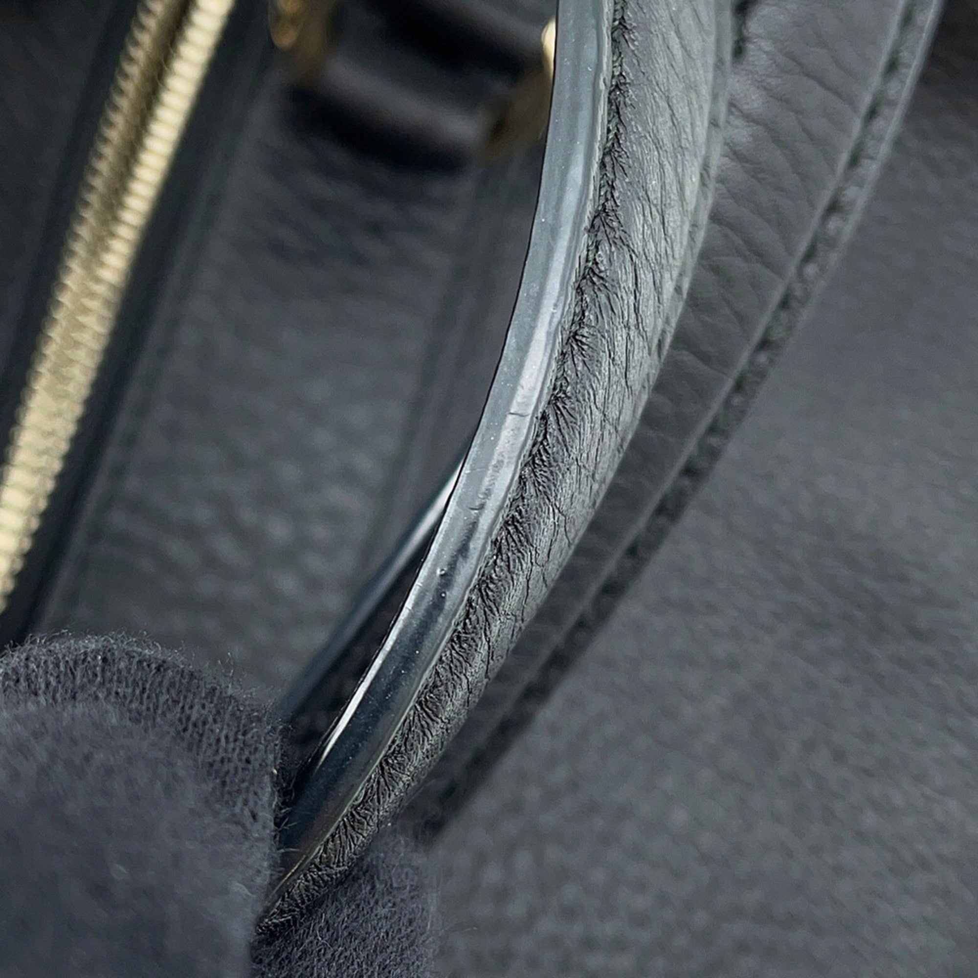 Gucci Black Leather Boston Bag (Pre-Owned)