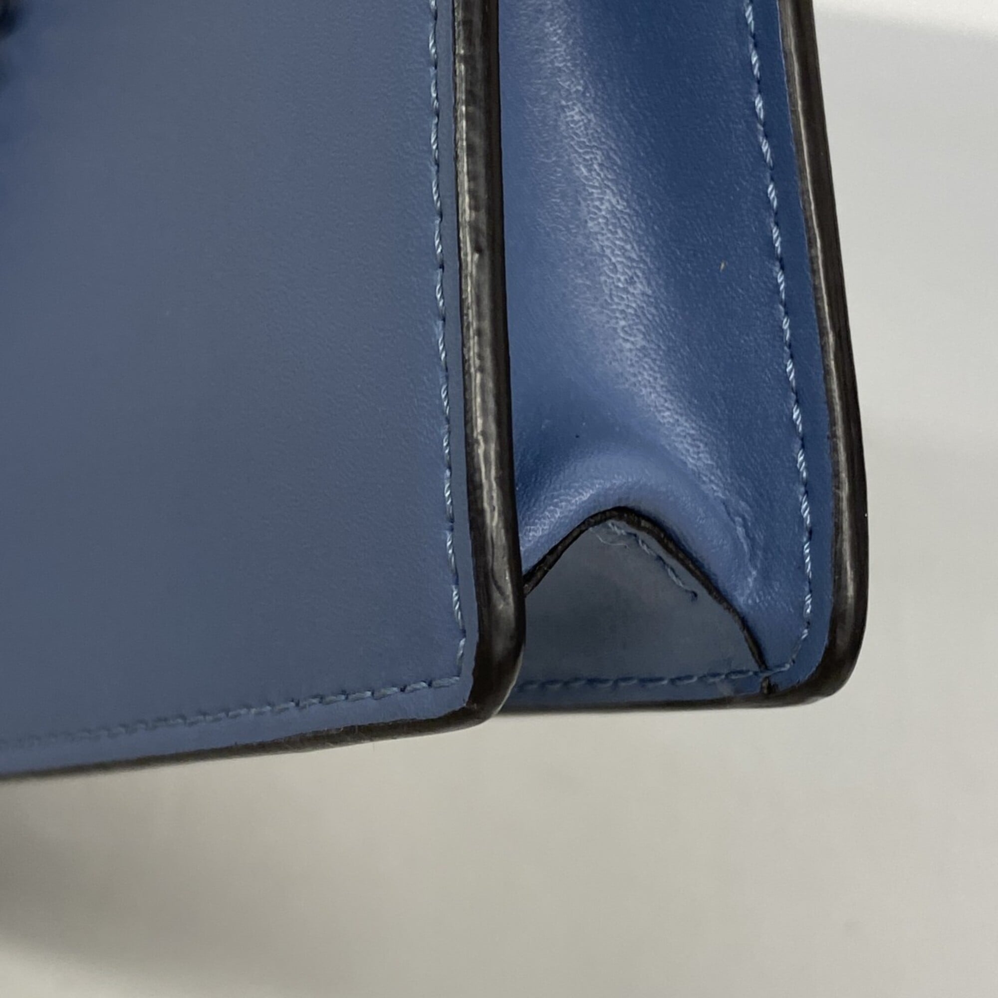 Fendi Blue Leather Shoulder Bag (Pre-Owned)