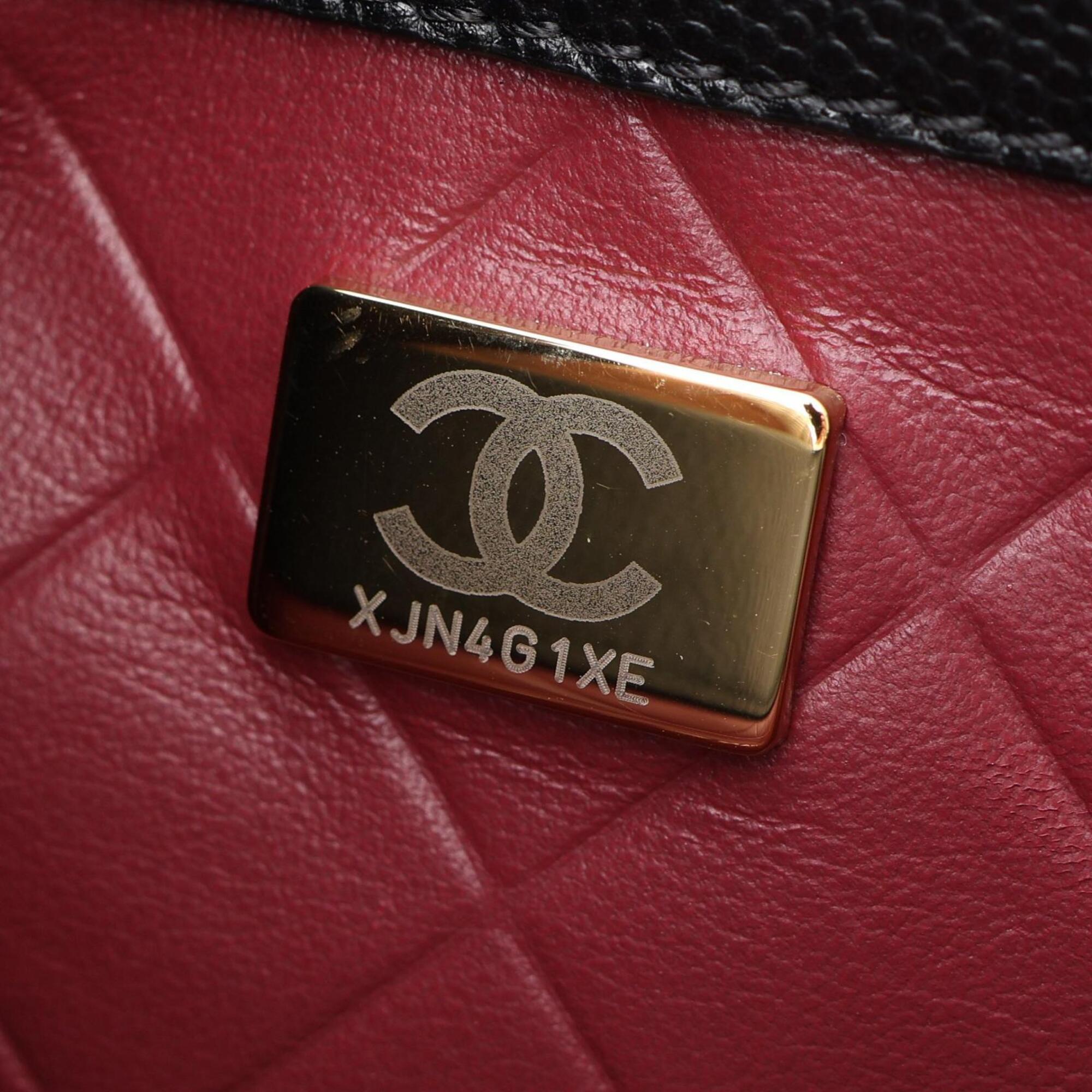 Chanel Black Grained Calfskin Handbag Shoulder Bag (Pre-Owned)