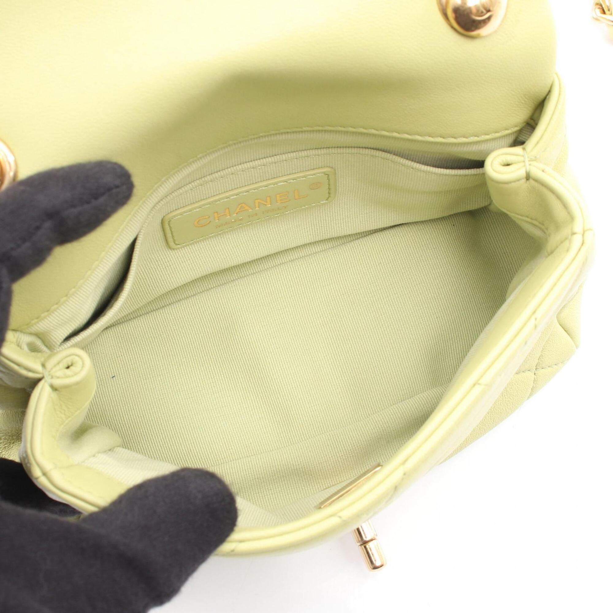 Chanel Green Leather Handbag Shoulder Bag (Pre-Owned)