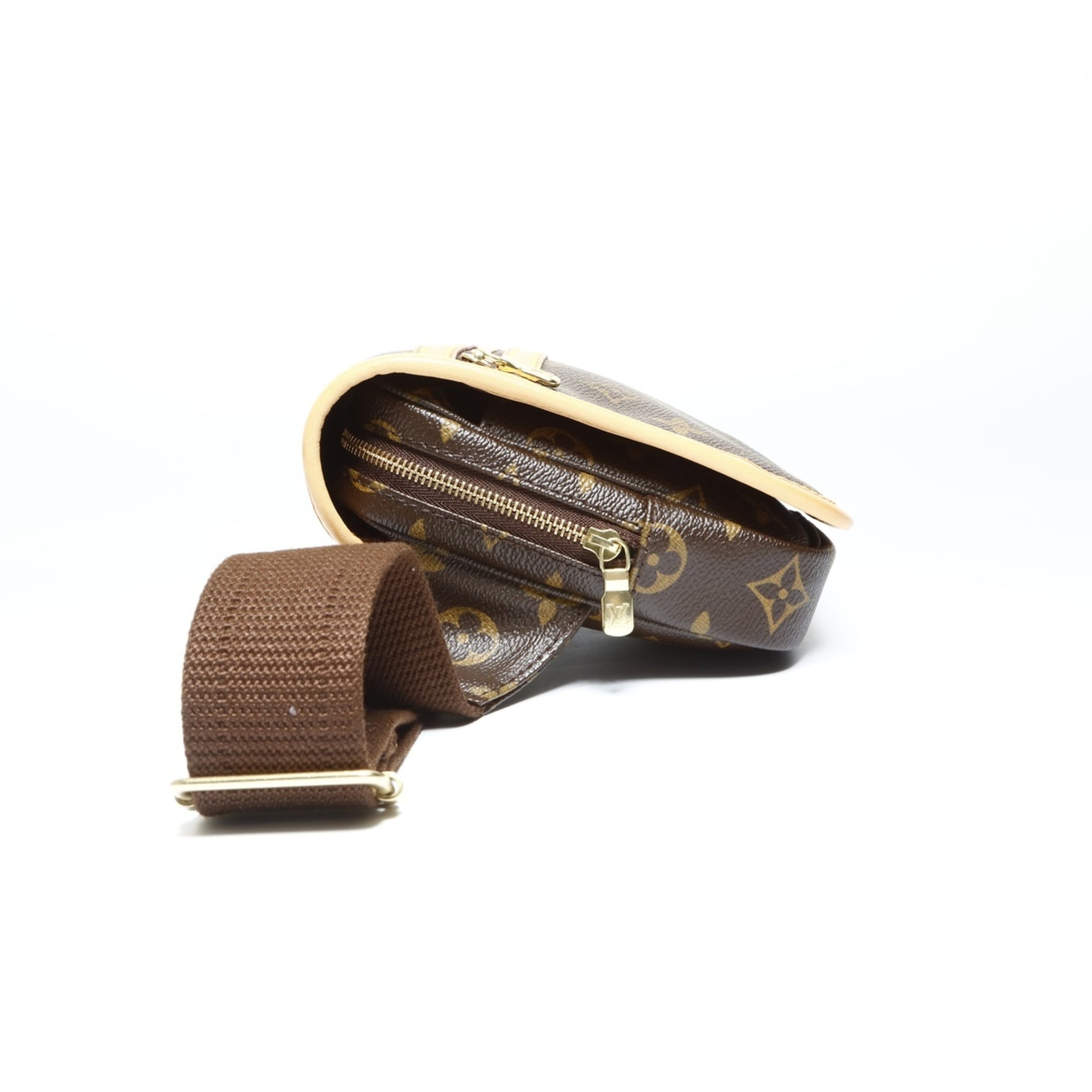 Louis Vuitton Brown Monogram Shoulder Bag (Pre-Owned)