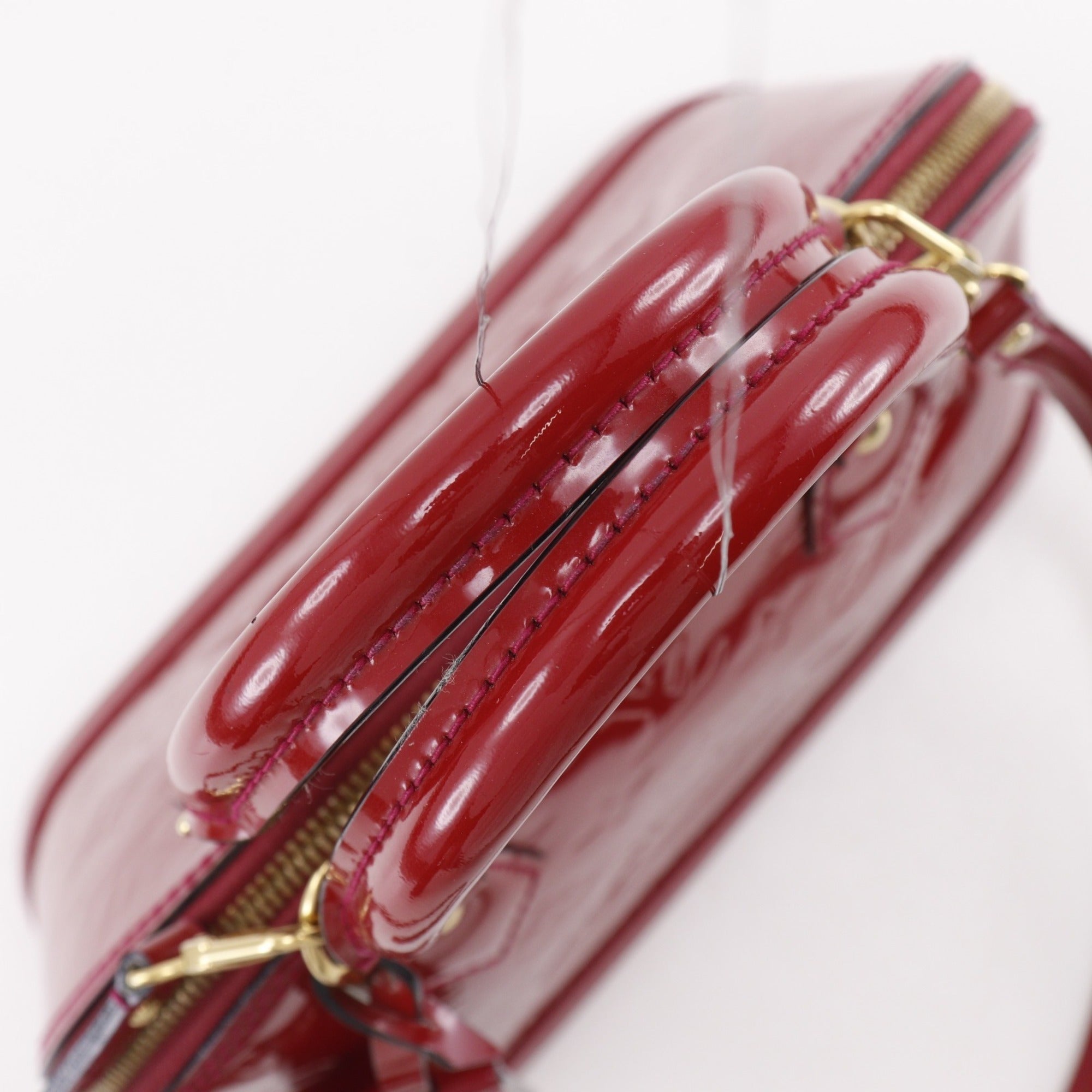 Louis Vuitton Pomme D'amour Red Color Monogram Vernis Handbag (Pre-Owned)