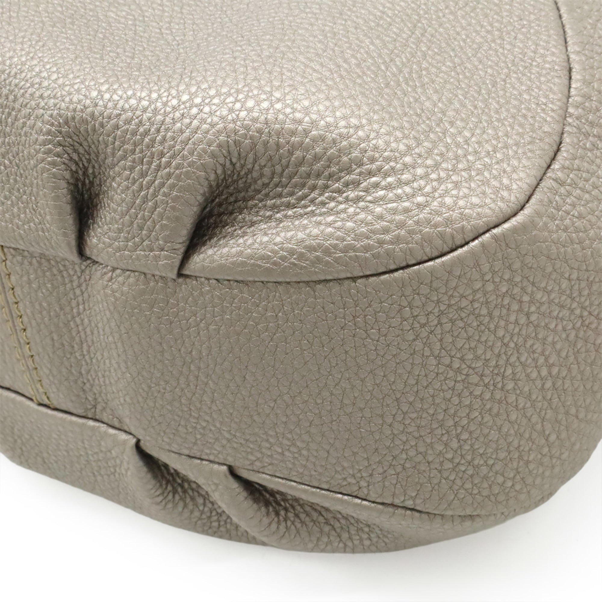 Fendi Selleria Silver Leather Shoulder Bag (Pre-Owned)