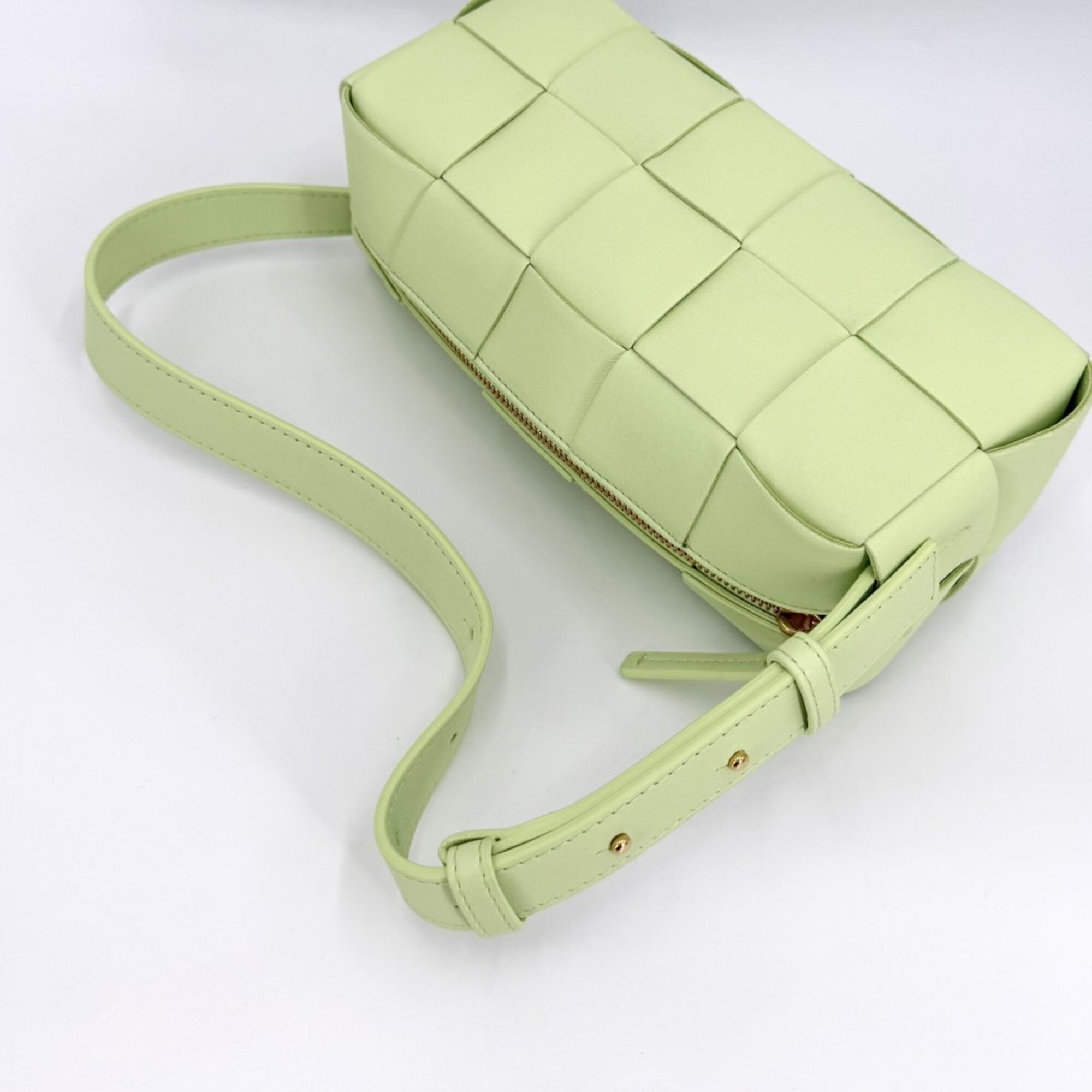 Bottega Veneta Light Green Leather Handbag Shoulder Bag (Pre-Owned)