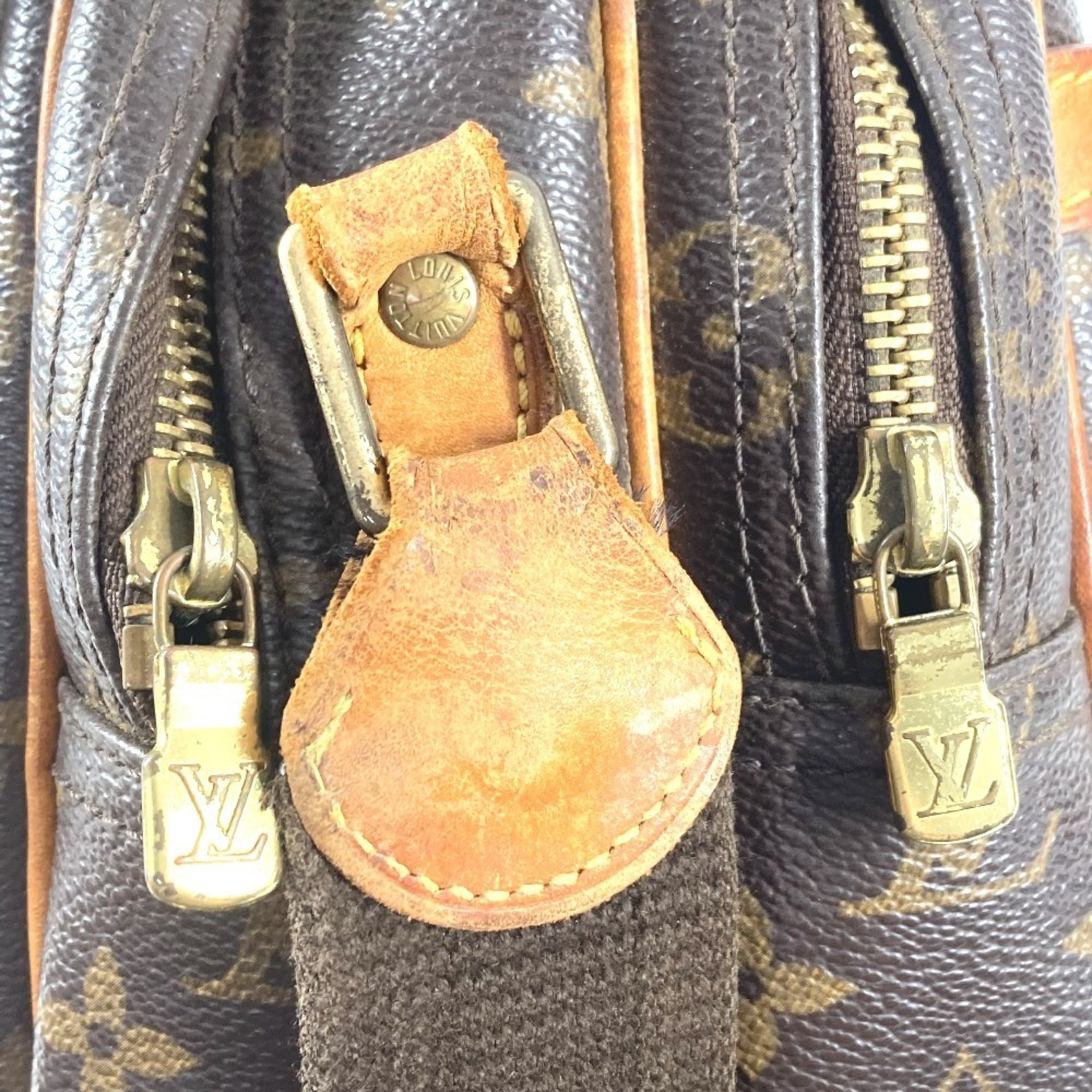 Louis Vuitton Brown Monogram Shoulder Bag (Pre-Owned)