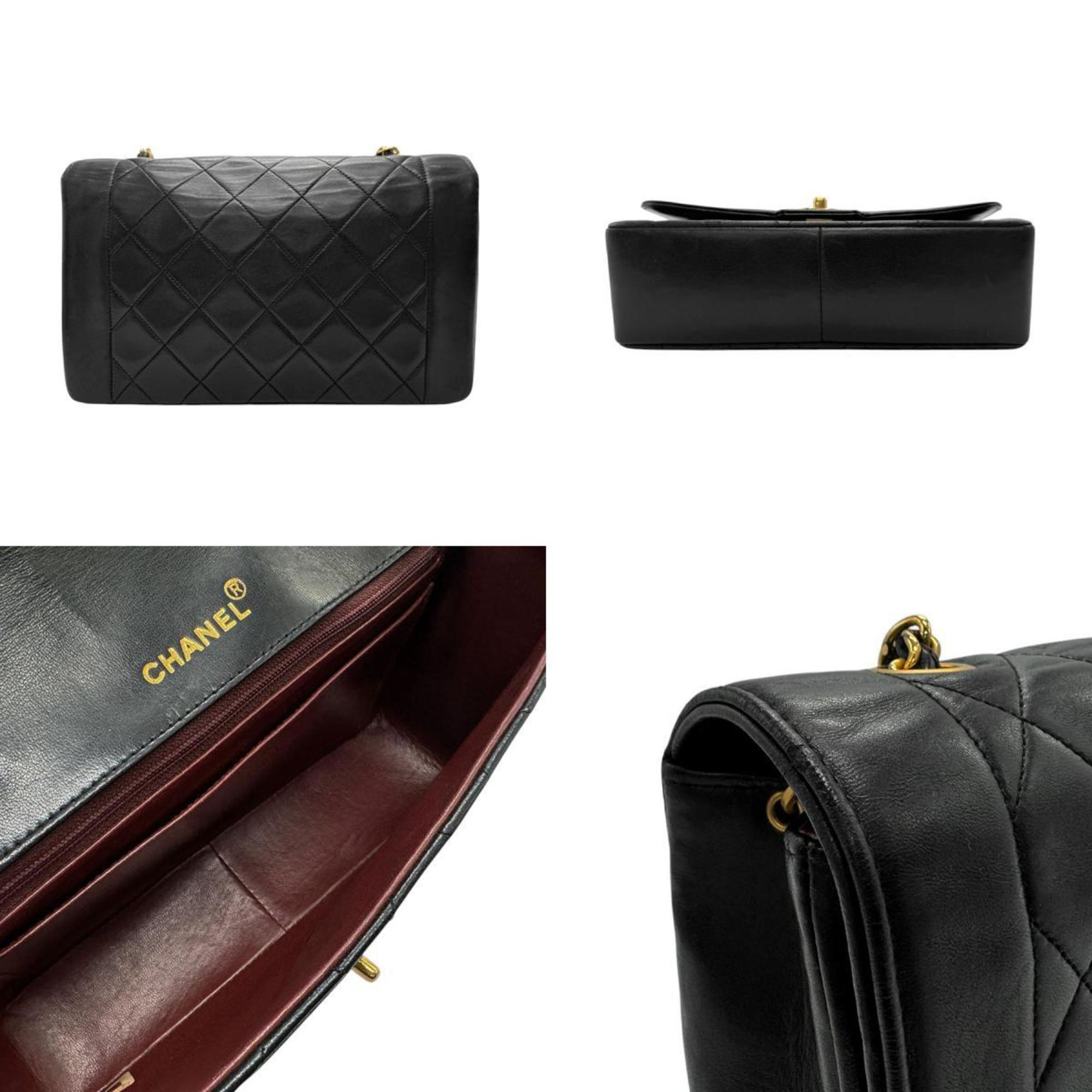 Chanel Black Leather Shoulder Bag (Pre-Owned)