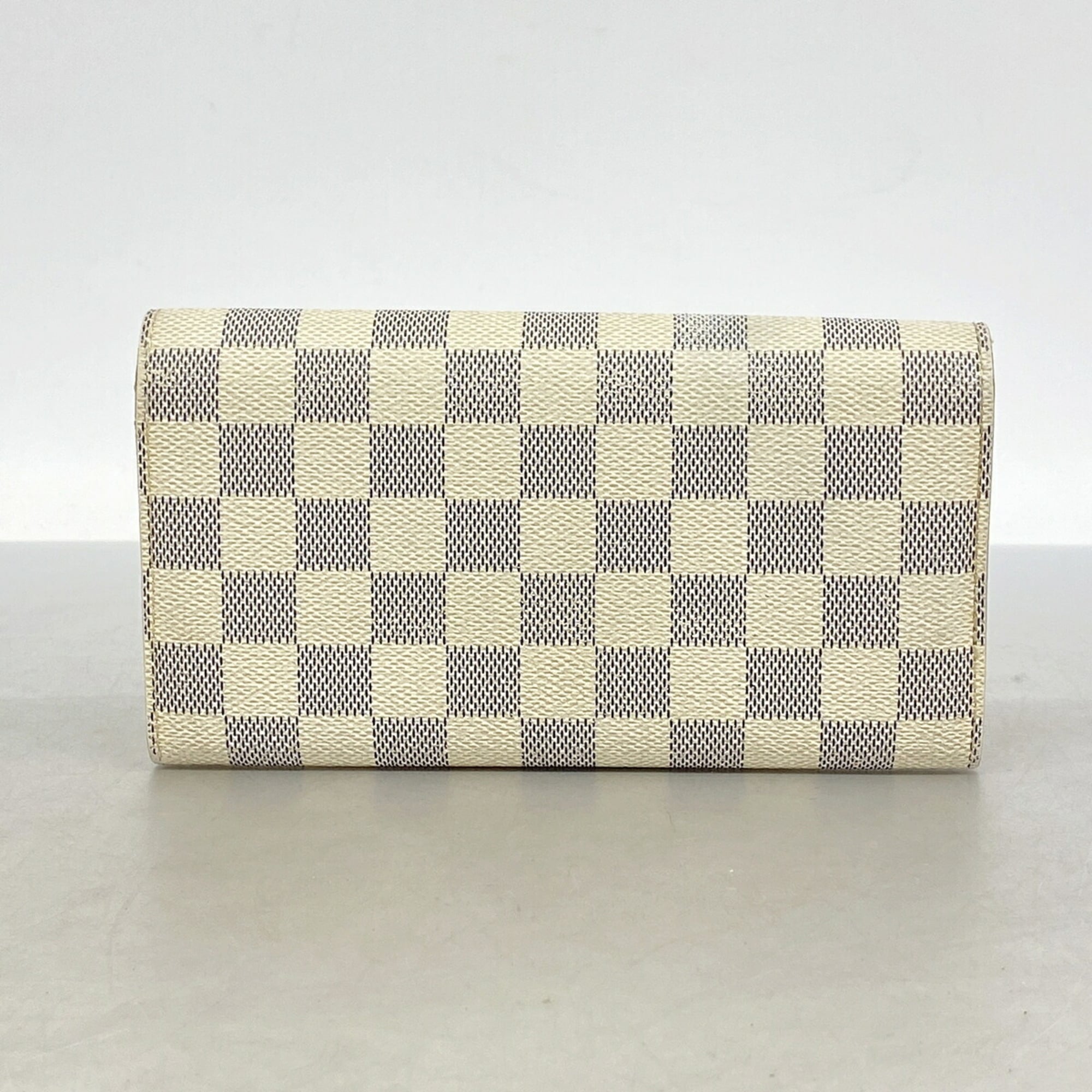 Louis Vuitton White Long Wallet (Bi-Fold) (Pre-Owned)