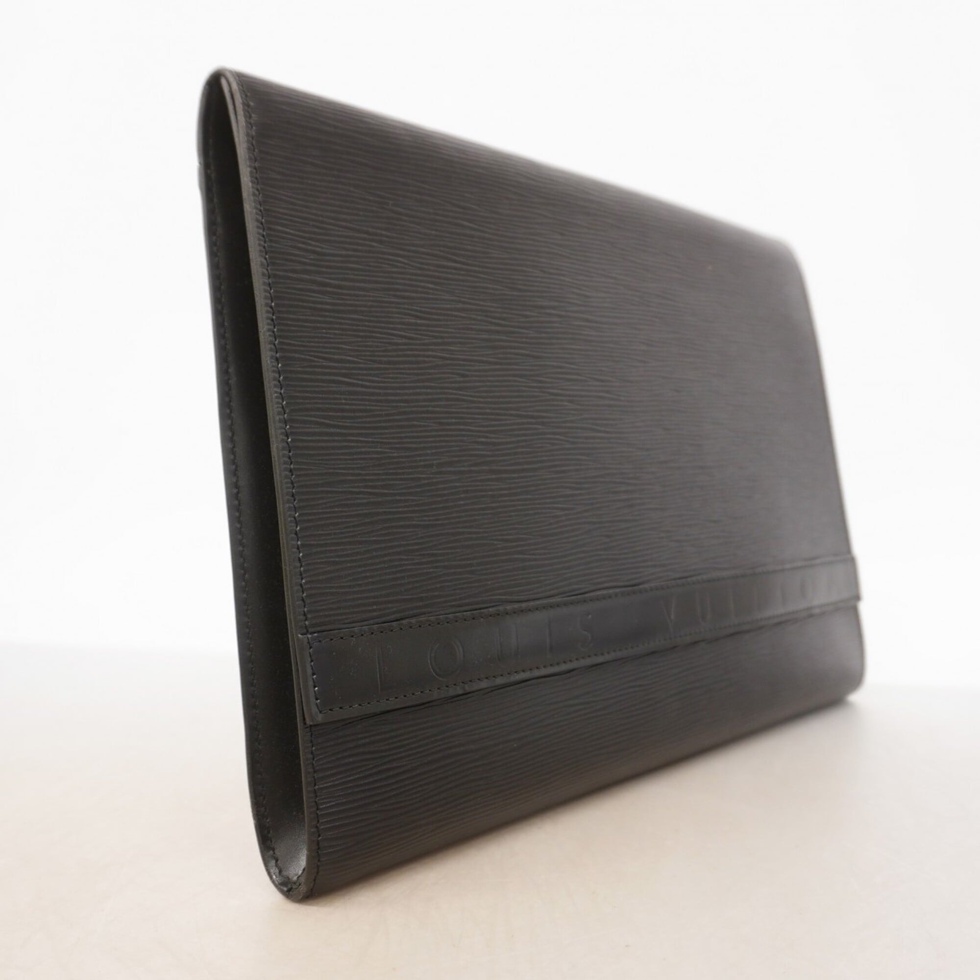 Louis Vuitton Noir Clutch Bag (Pre-Owned)