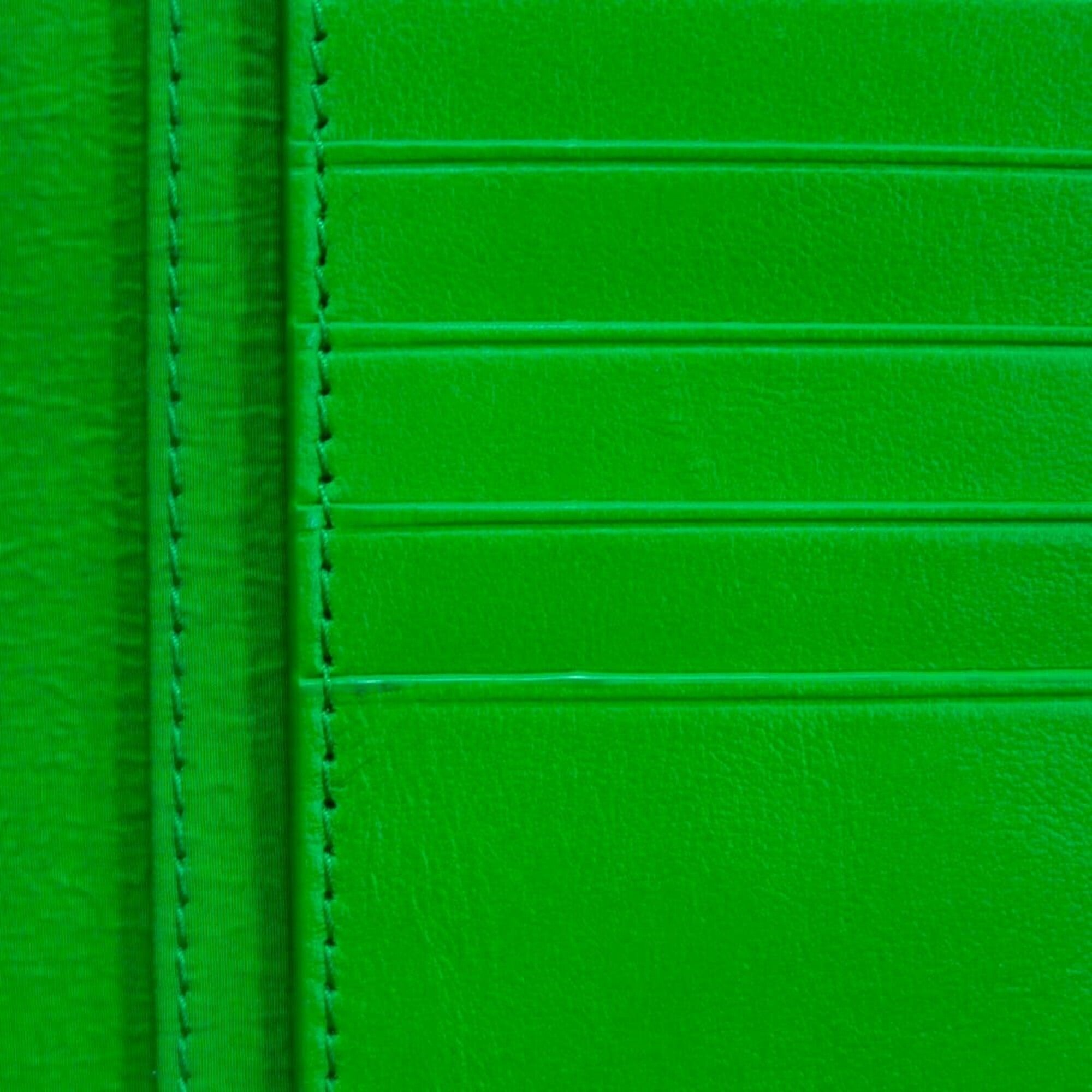 Bottega Veneta Green Leather Long Wallet (Bi-Fold) (Pre-Owned)