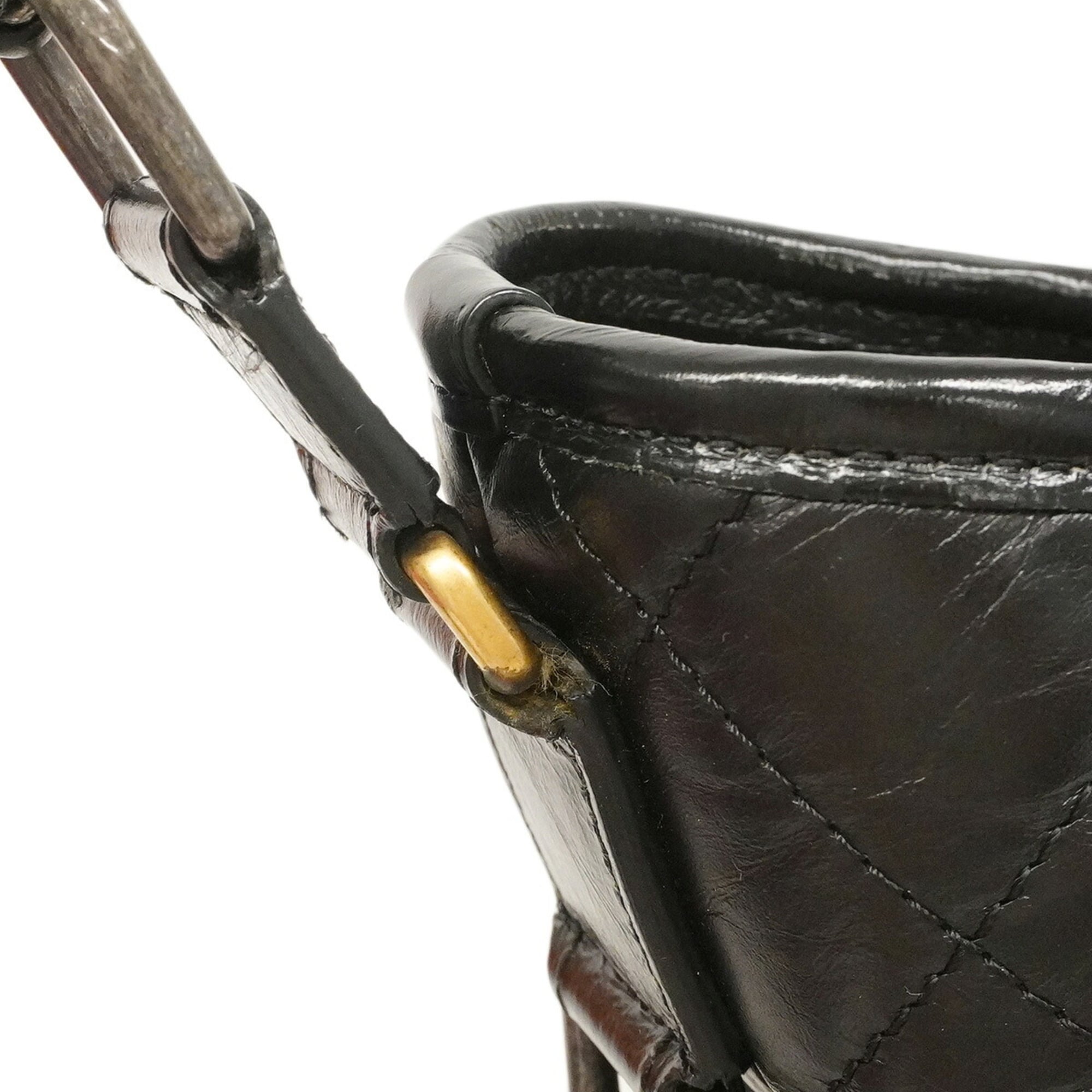 Chanel Black Leather Shoulder Bag (Pre-Owned)