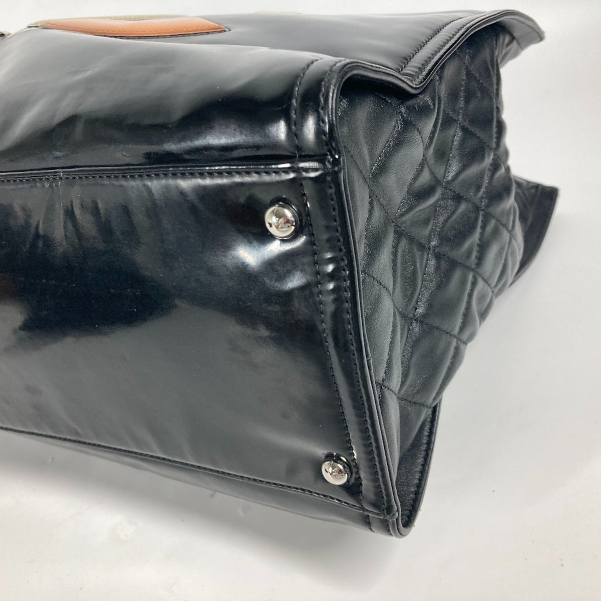 Chanel Black Shoulder Bag (Pre-Owned)