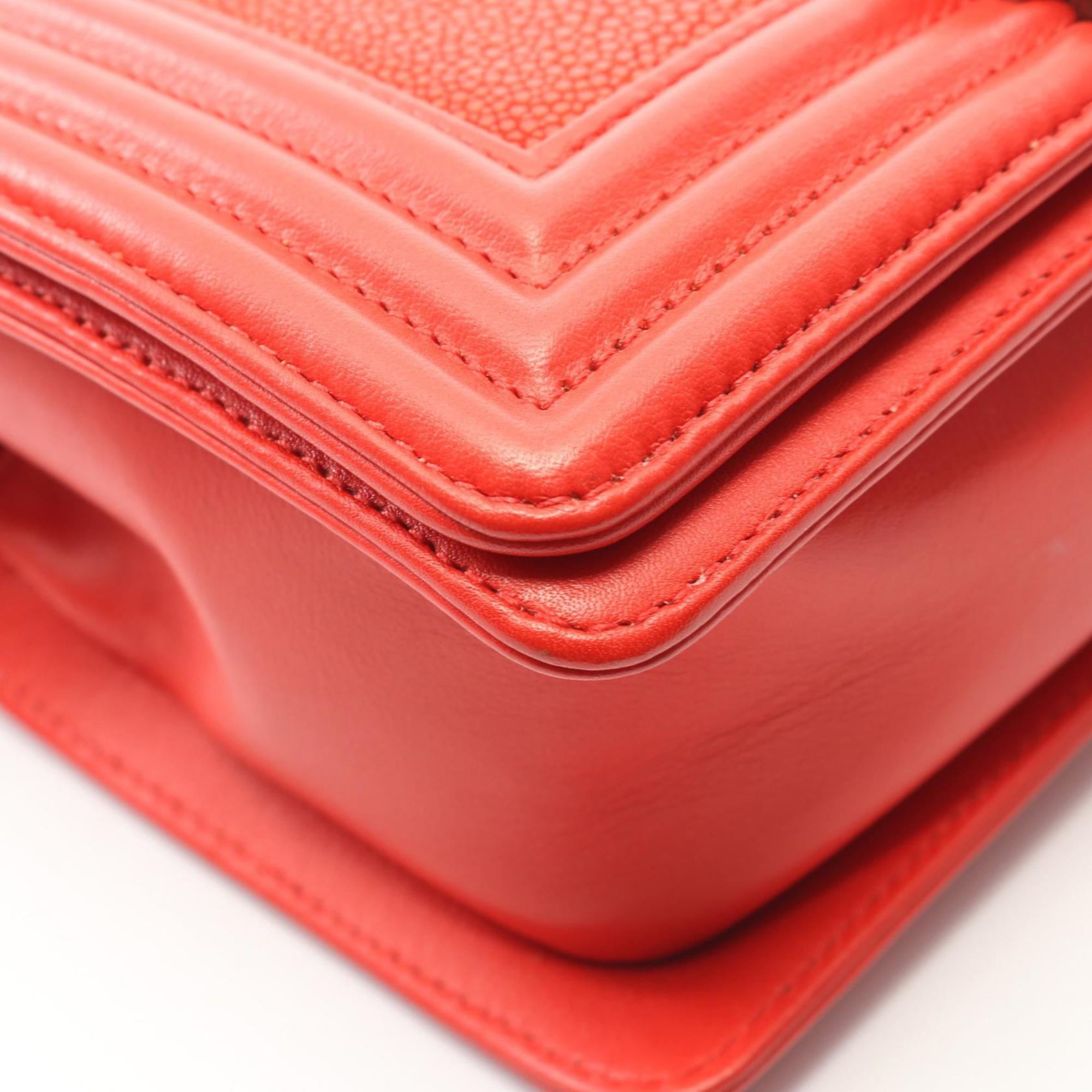Chanel Red Color Leather Shoulder Bag (Pre-Owned)