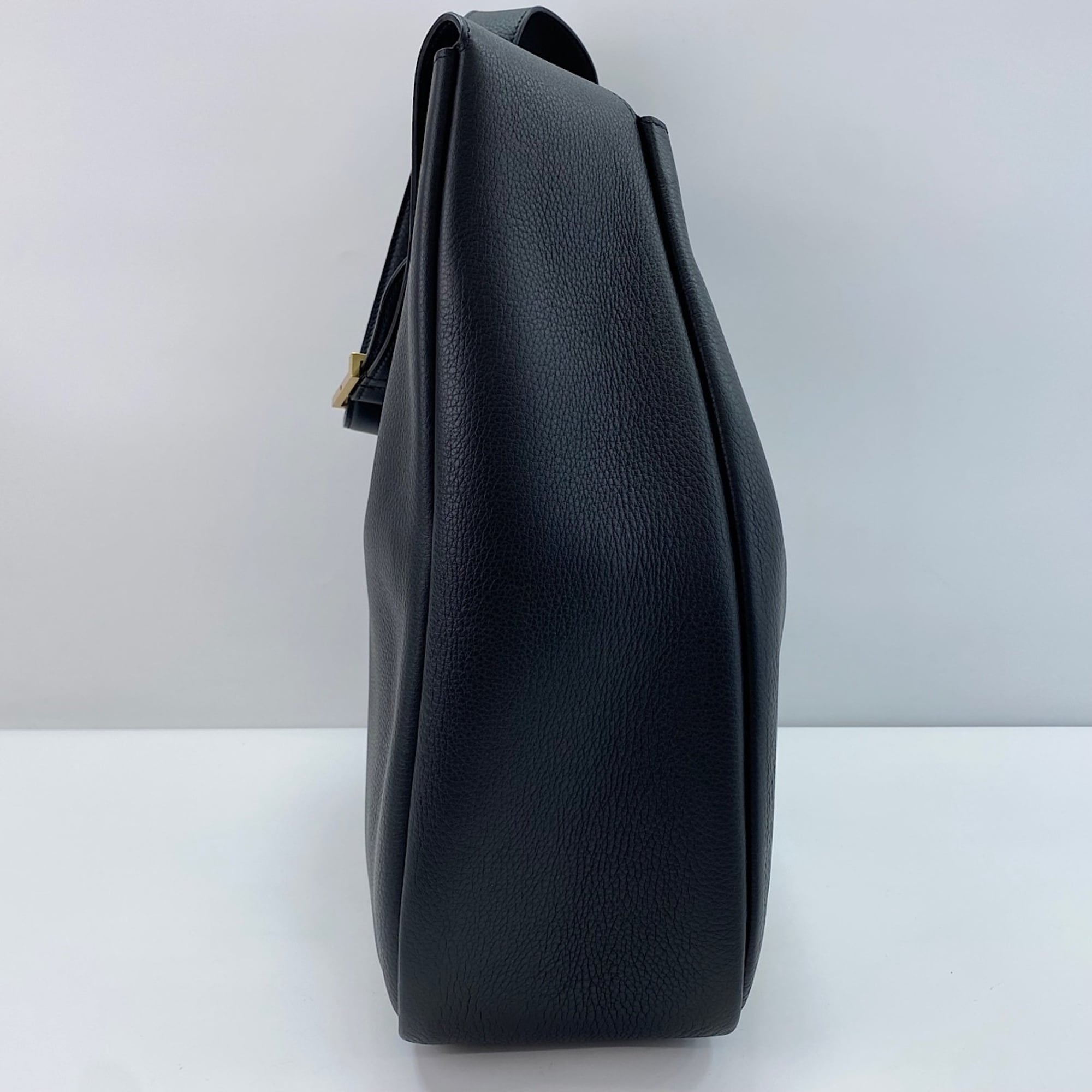 Yves Saint Laurent Black Shoulder Bag (Pre-Owned)